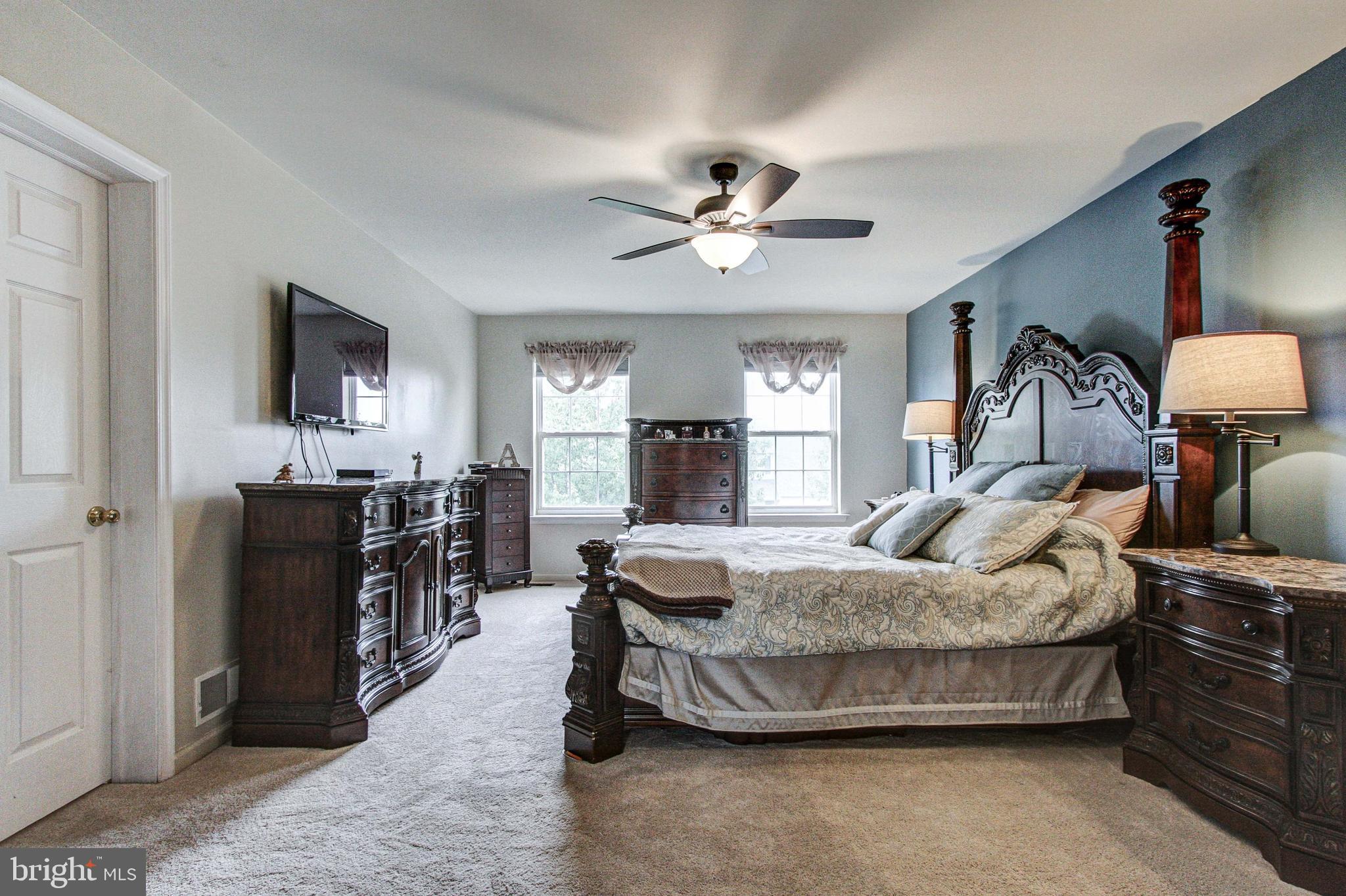 REGENCY MANOR - Residential