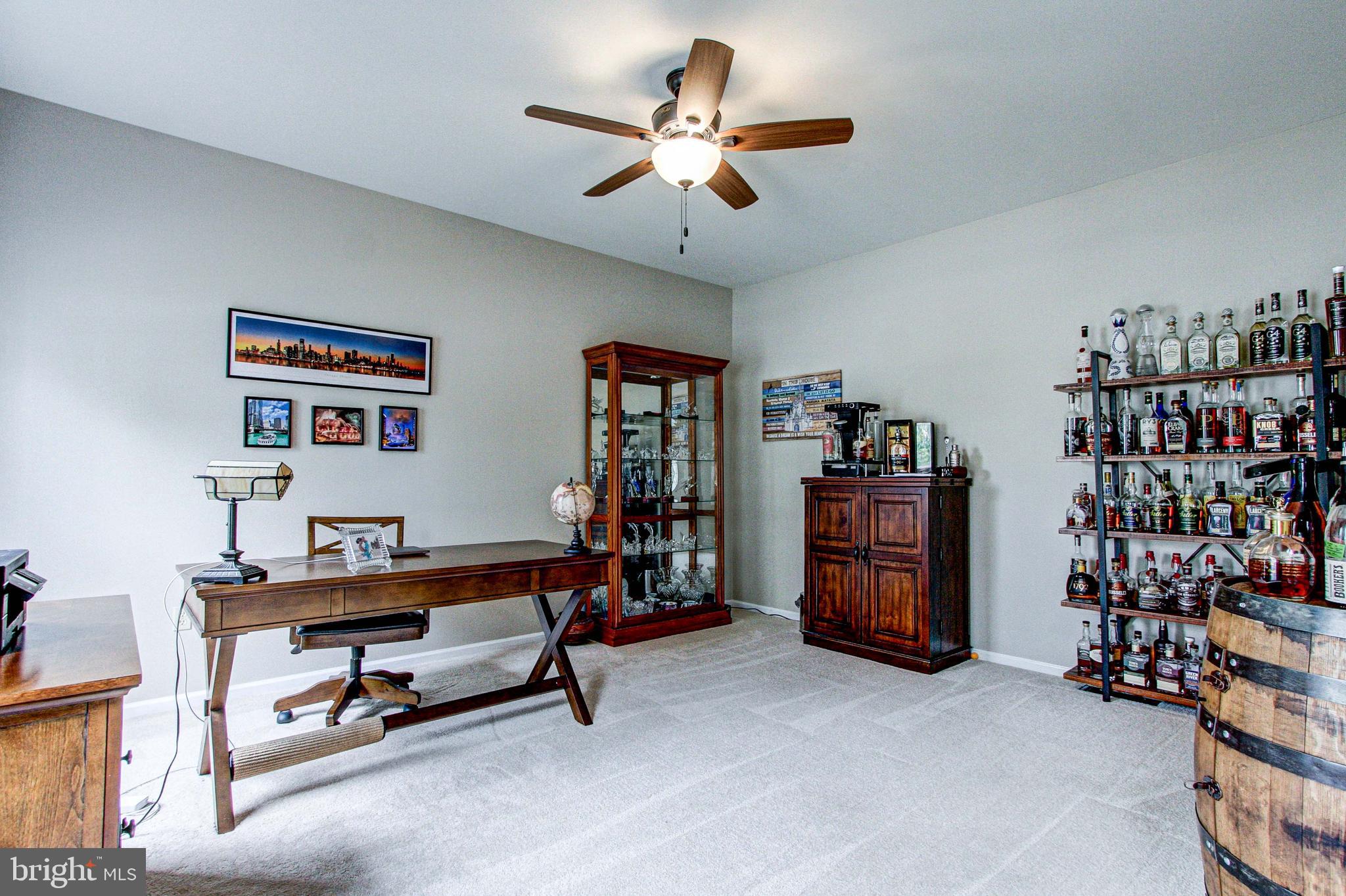 REGENCY MANOR - Residential