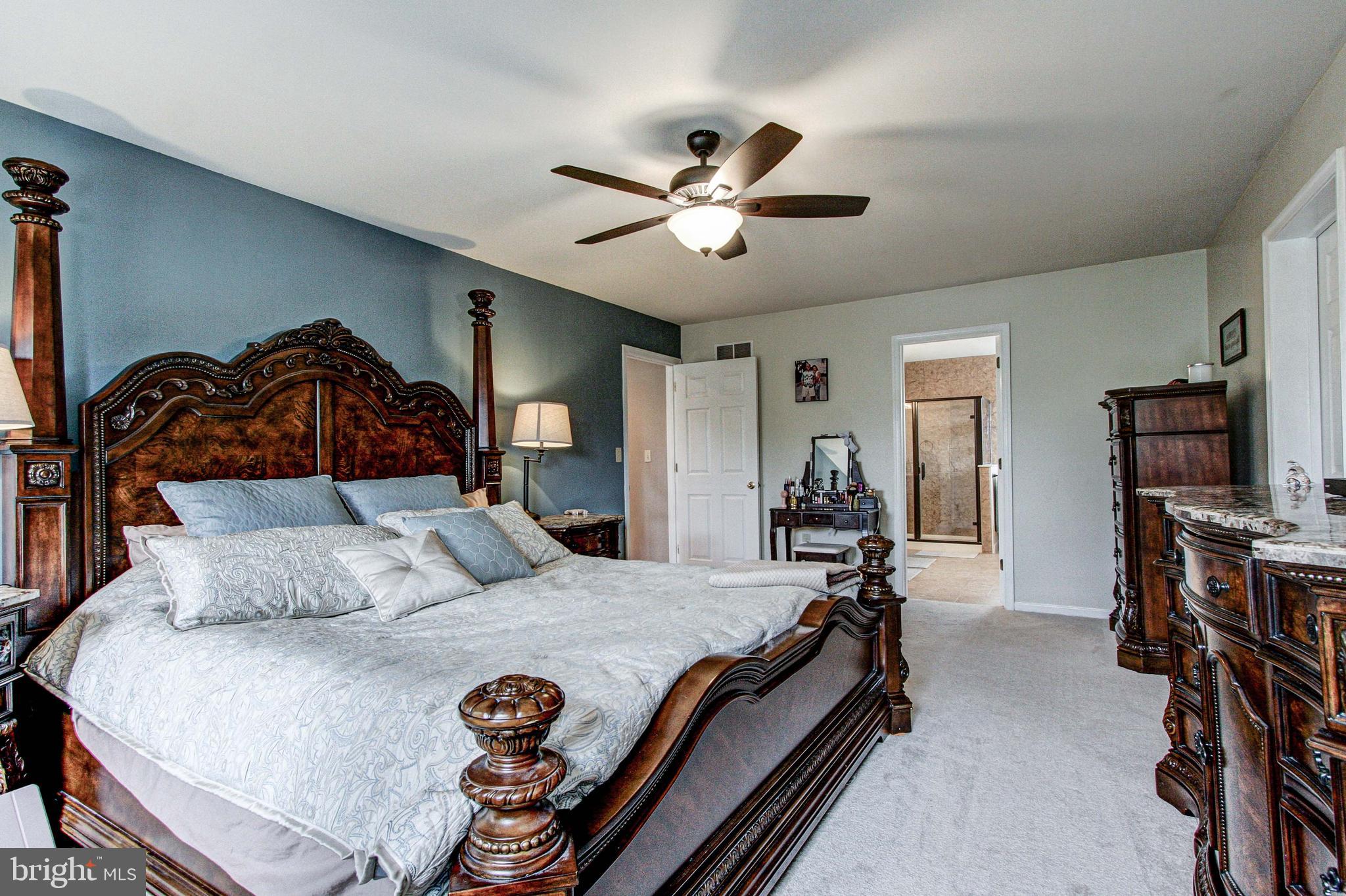 REGENCY MANOR - Residential