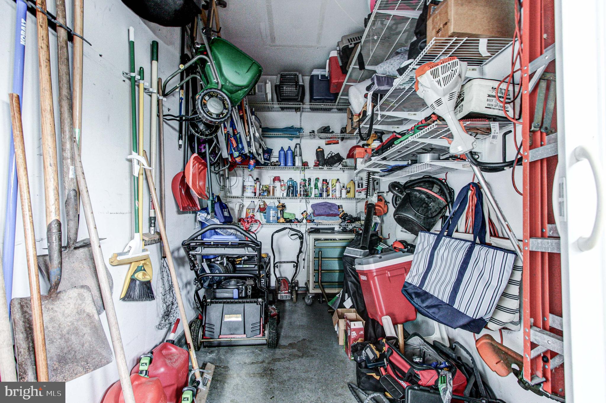 REGENCY MANOR - Residential