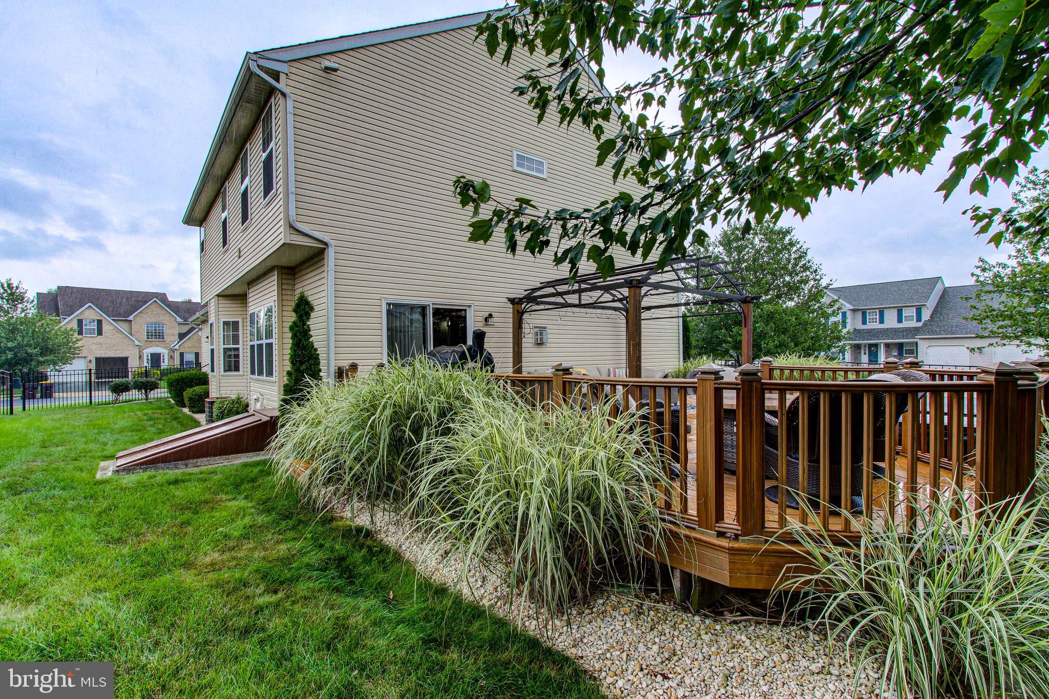 REGENCY MANOR - Residential