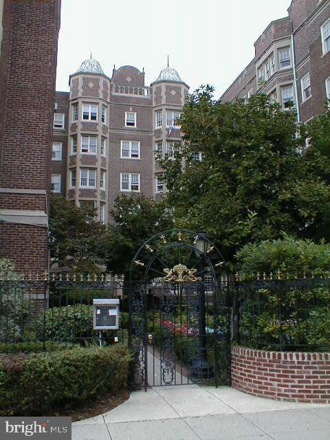 UNIVERSITY CITY - Residential