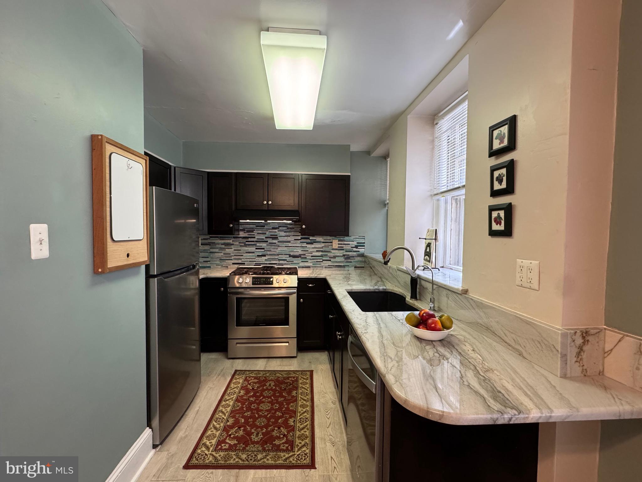 UNIVERSITY CITY - Residential