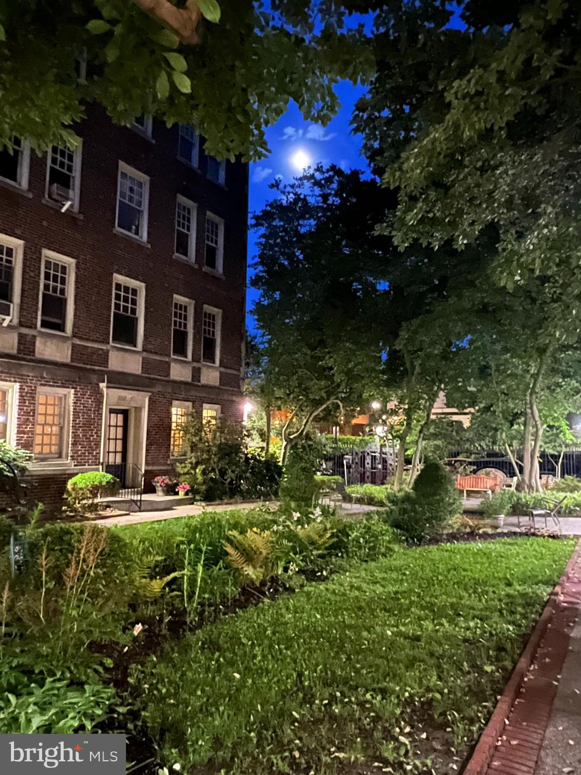 UNIVERSITY CITY - Residential