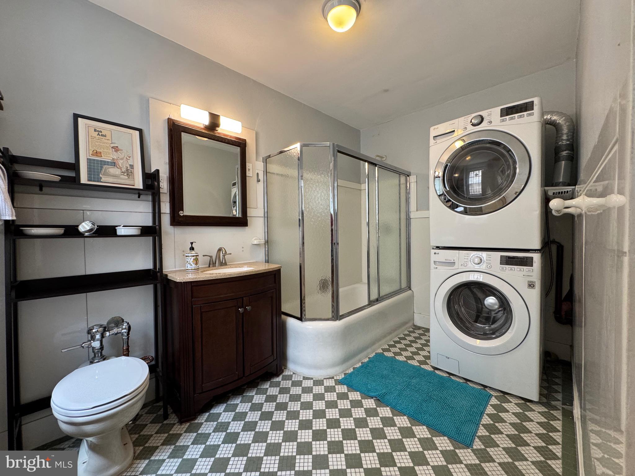 UNIVERSITY CITY - Residential