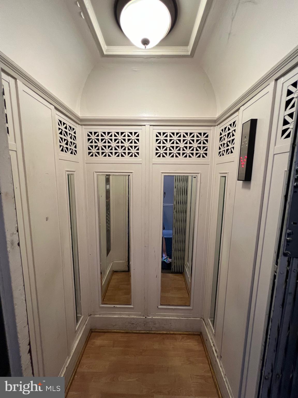 UNIVERSITY CITY - Residential