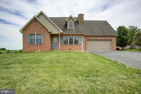 4 Red Hawk Drive, Shippensburg, PA MLS: PACB2042420