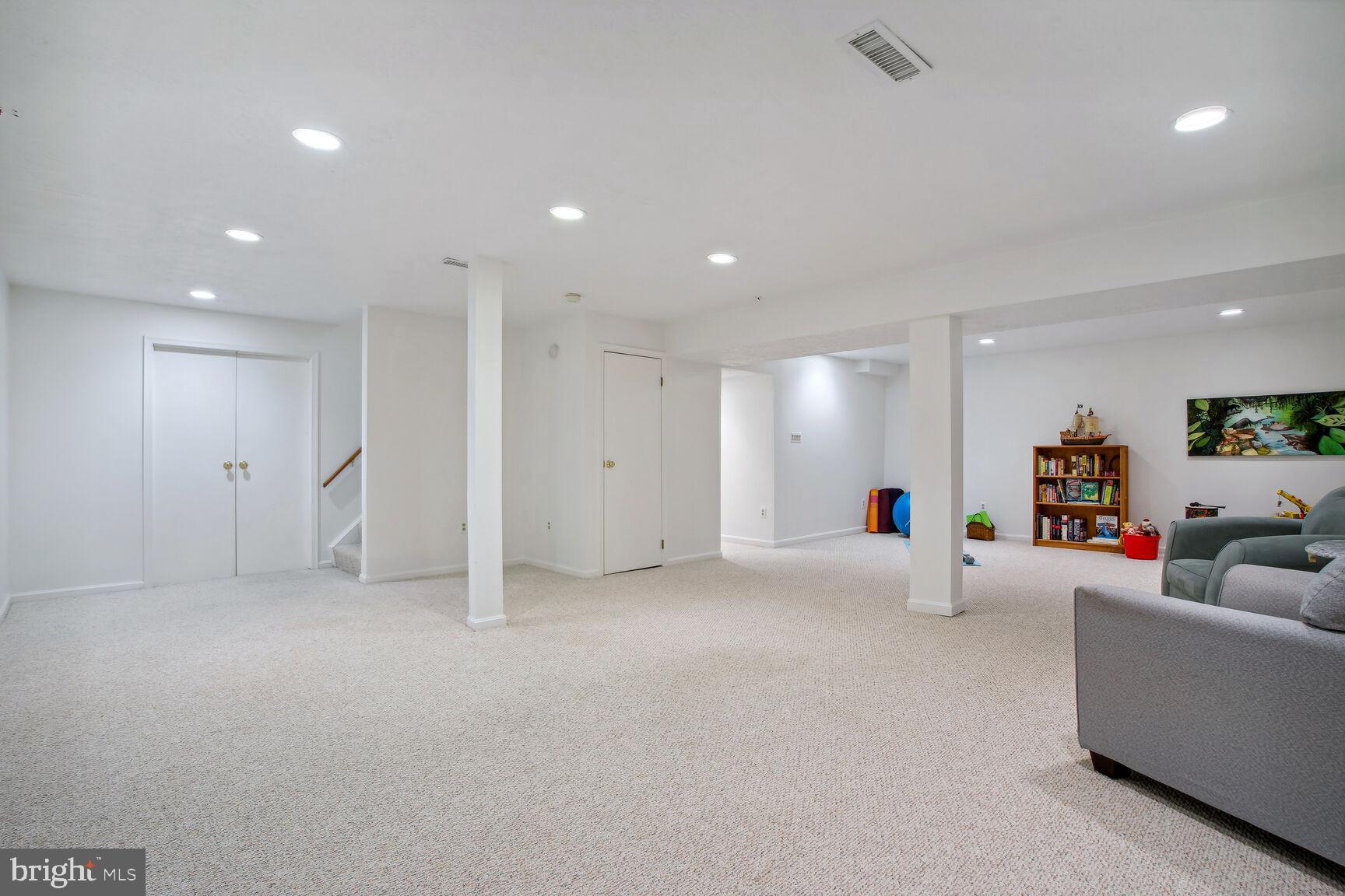 COUNTRYSIDE - Residential