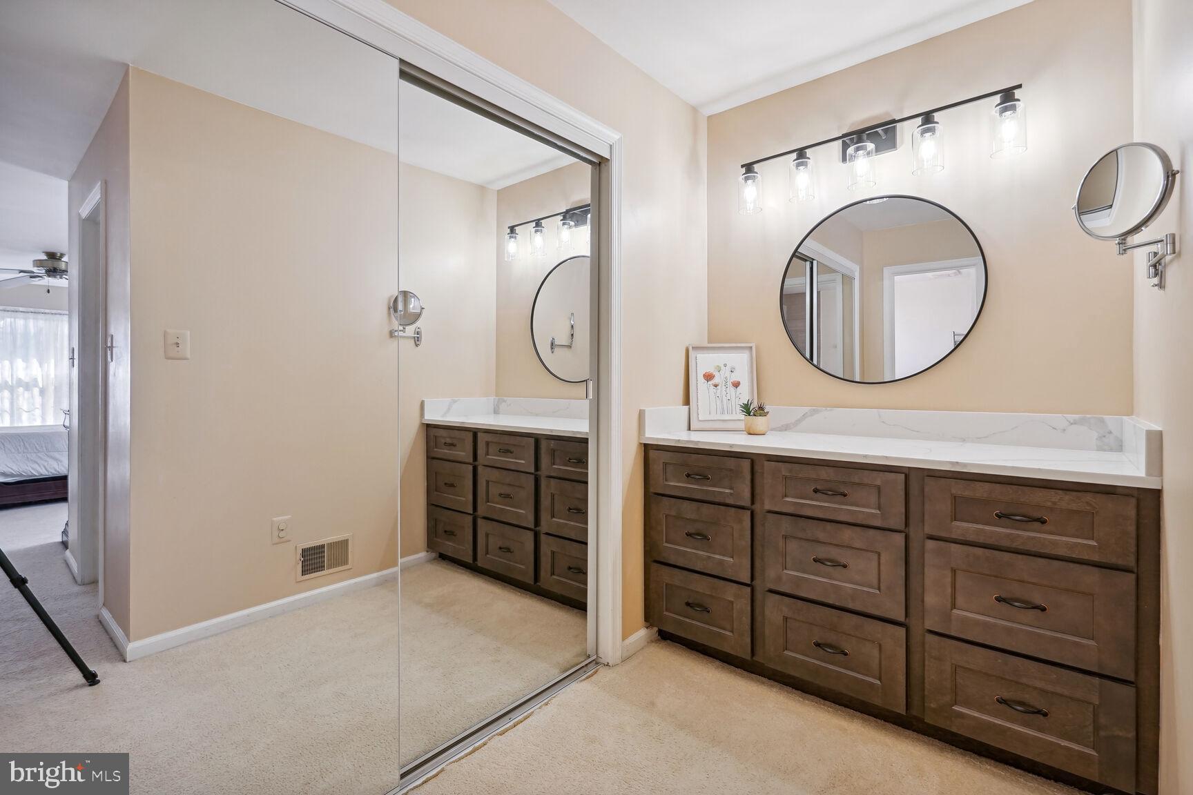 COUNTRYSIDE - Residential