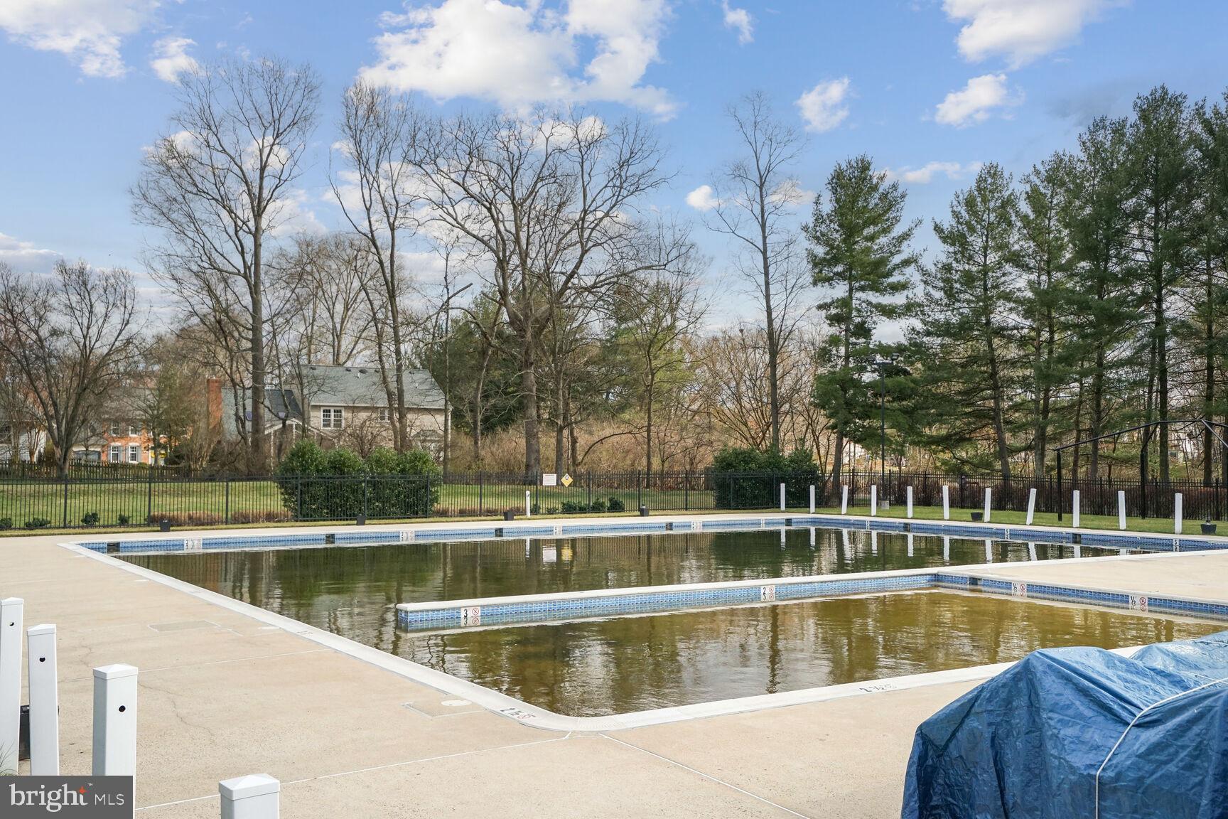 COUNTRYSIDE - Residential