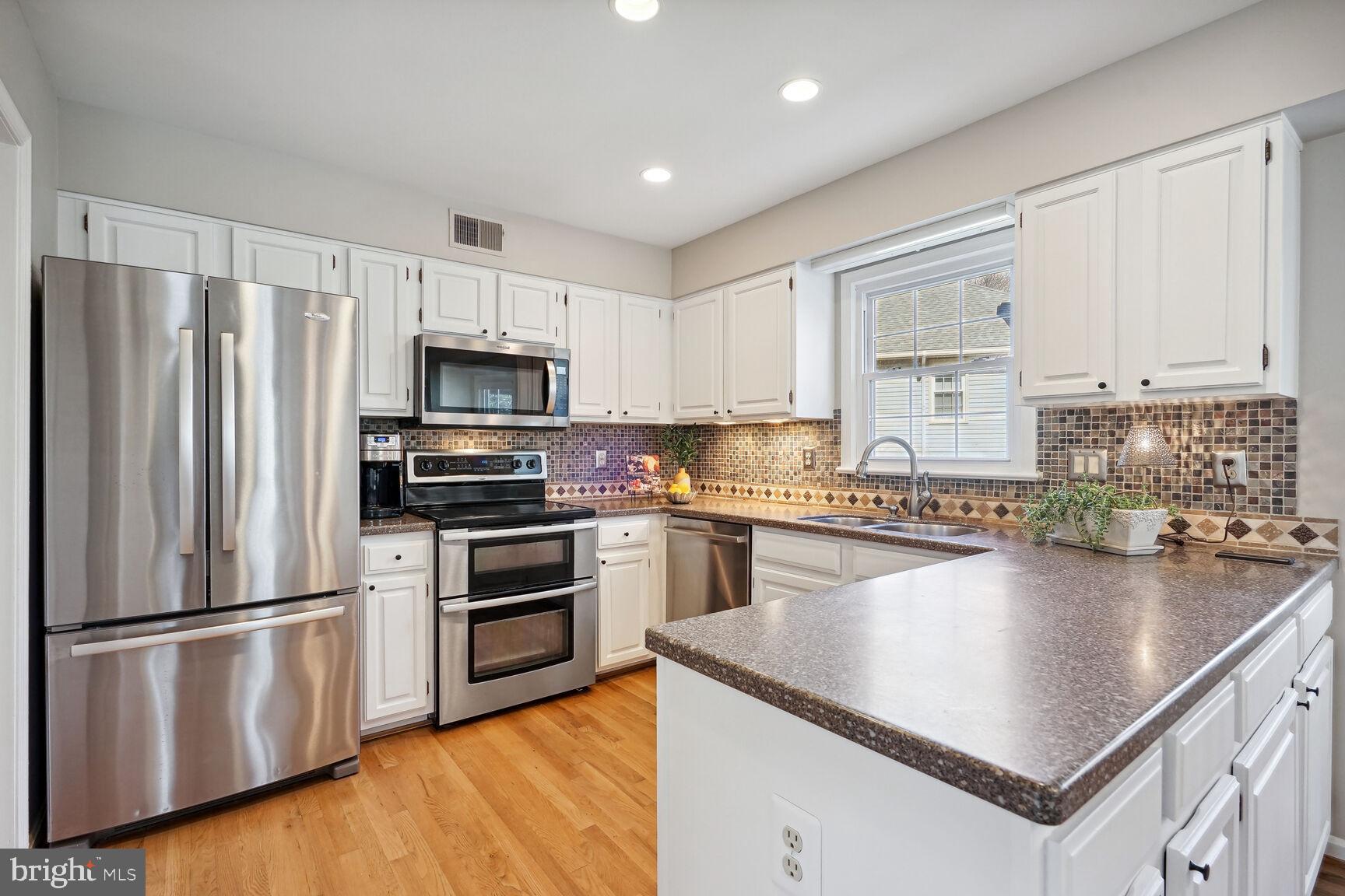 COUNTRYSIDE - Residential