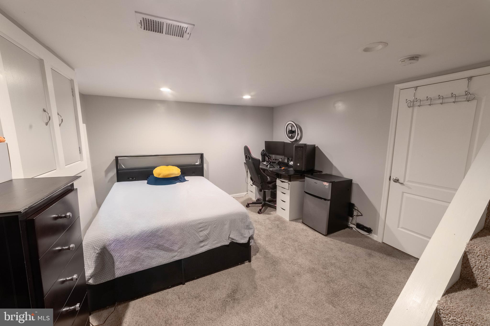 CHARLESMONT - Residential