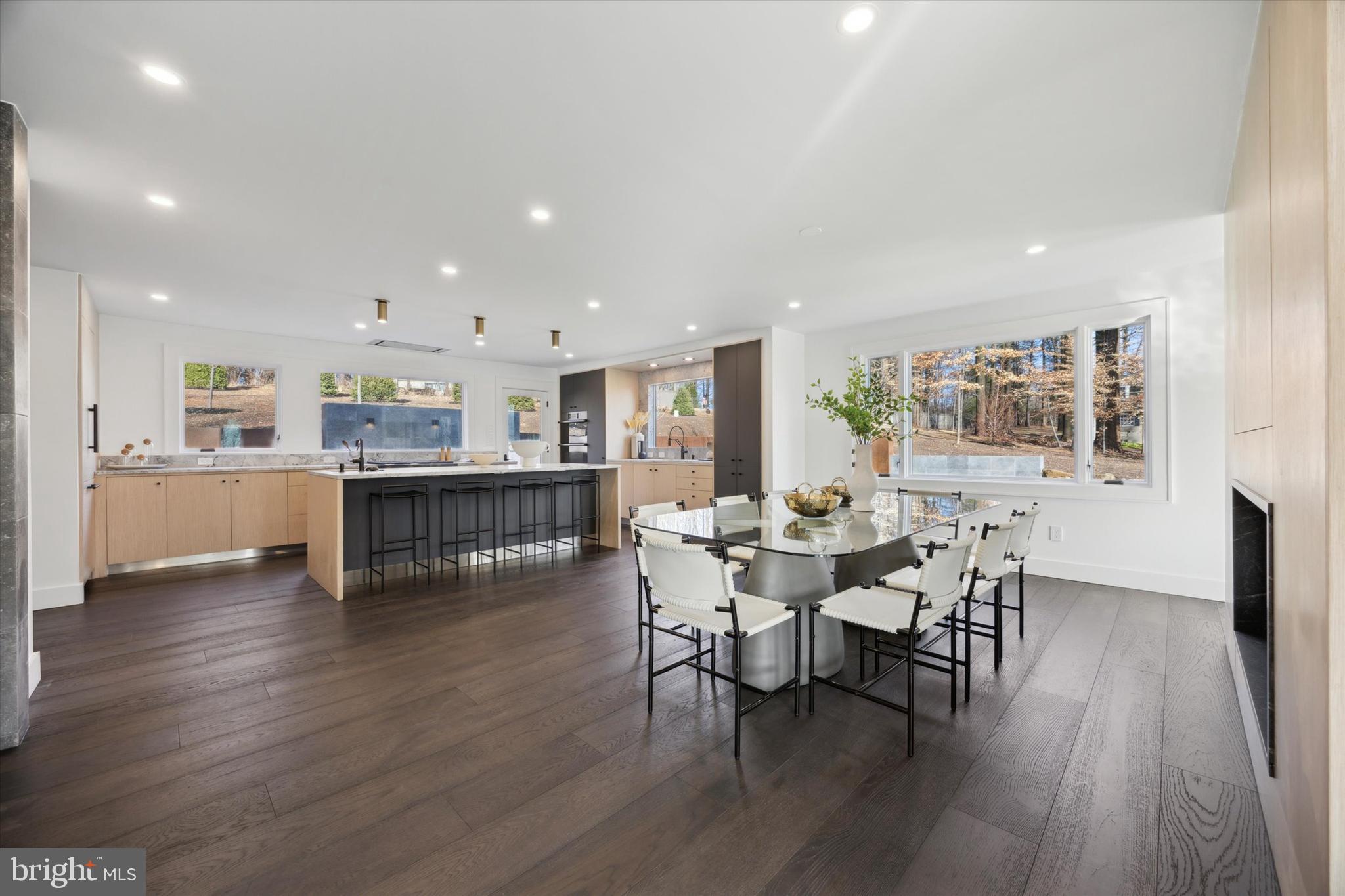 SOLEBURY MOUNT EST - Residential