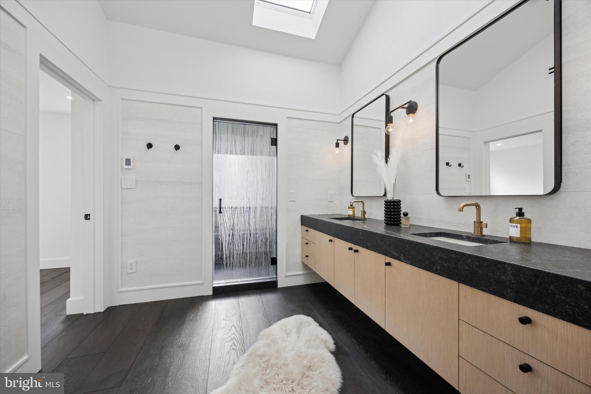 SOLEBURY MOUNT EST - Residential