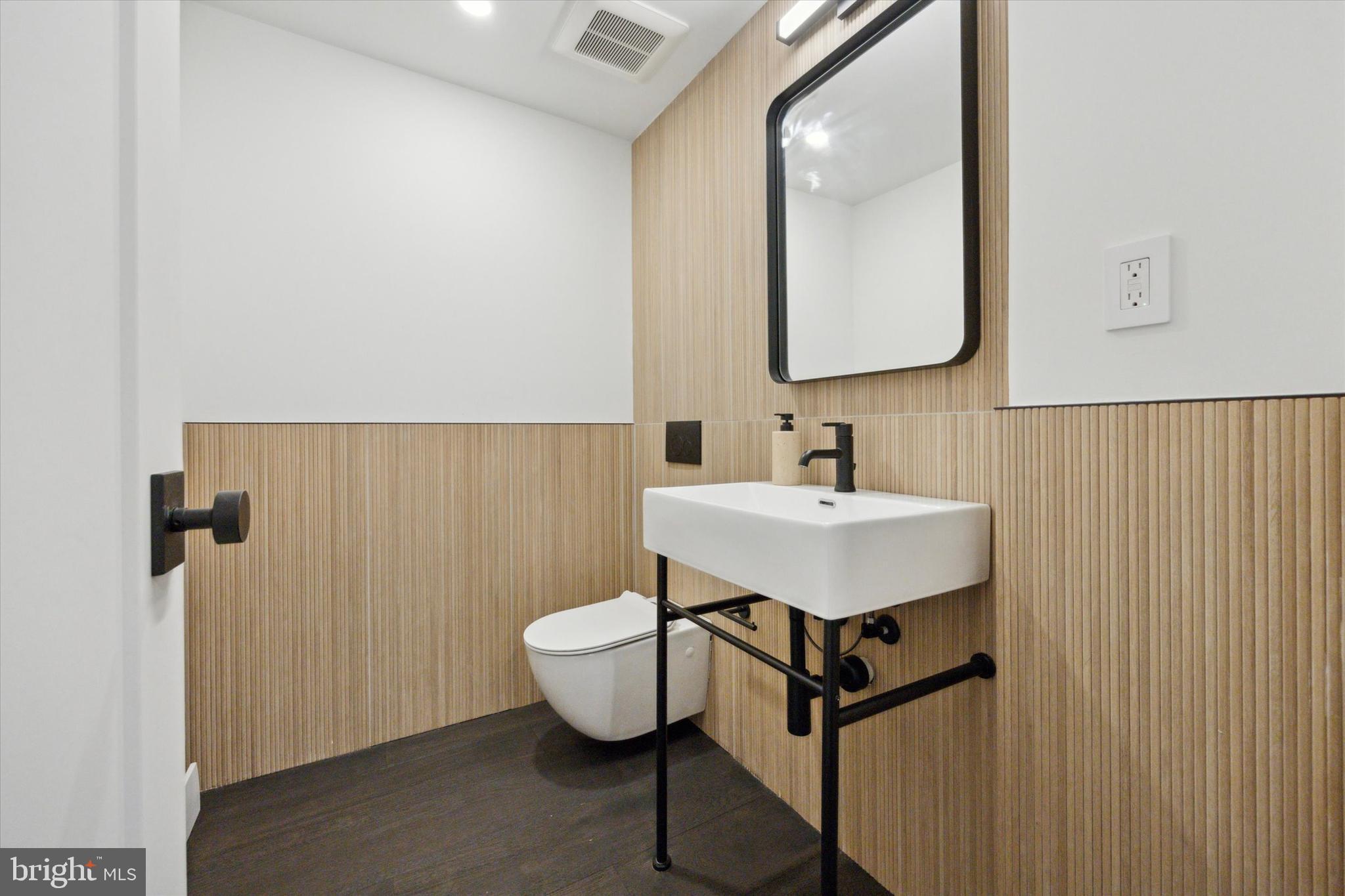 SOLEBURY MOUNT EST - Residential