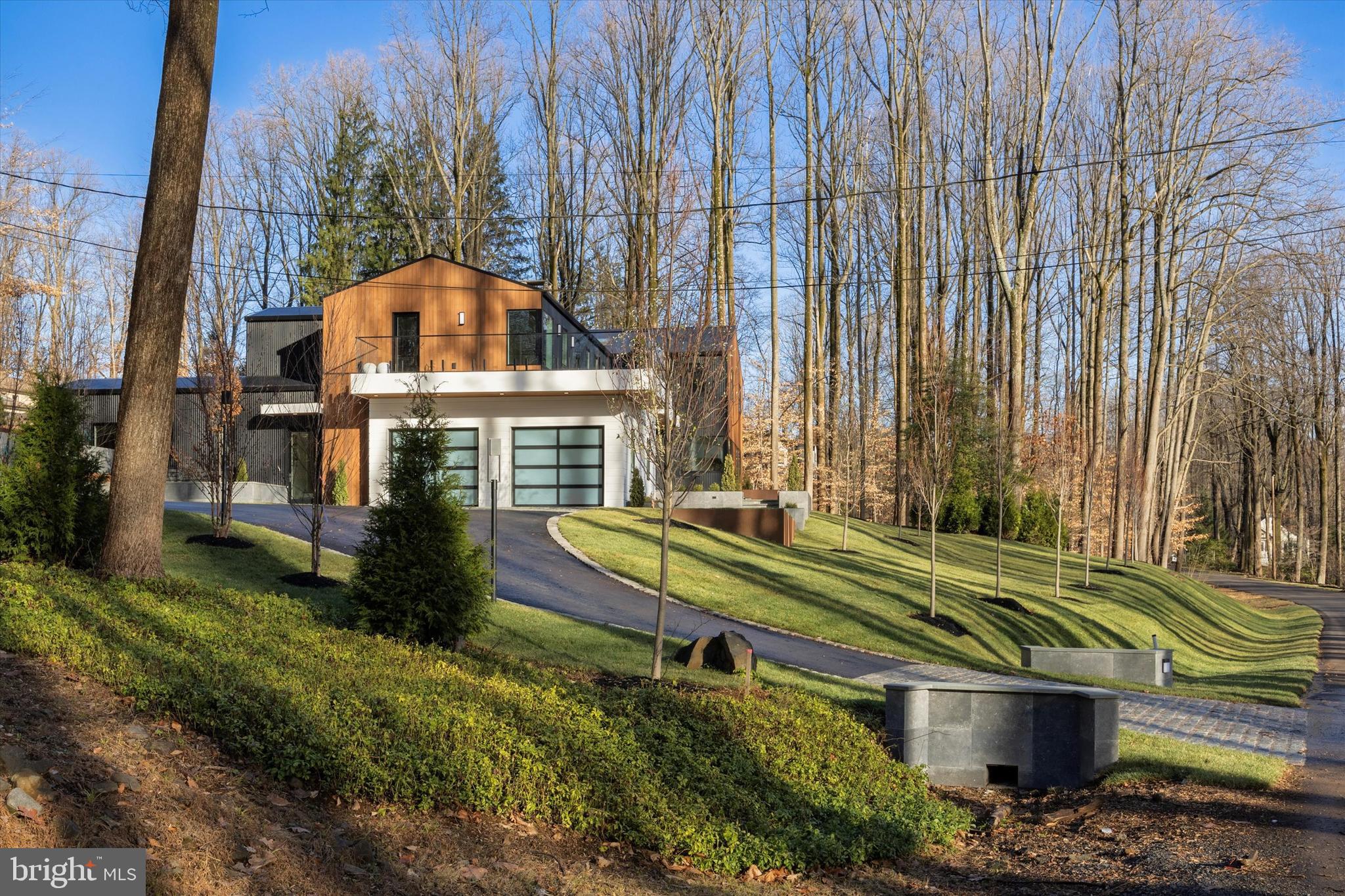 SOLEBURY MOUNT EST - Residential