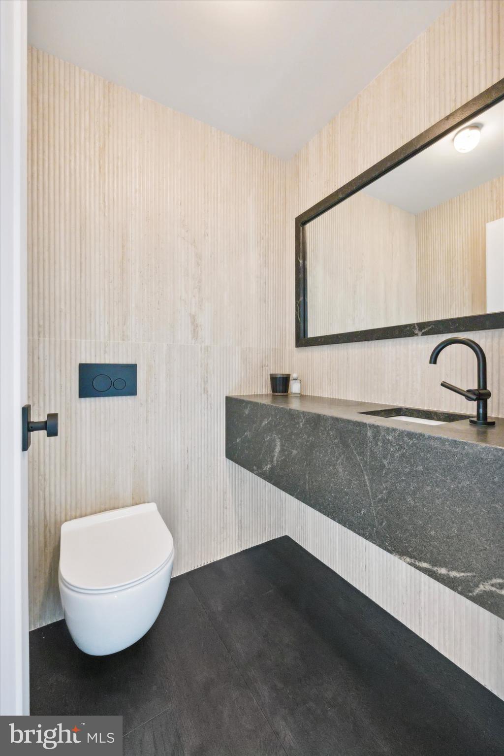 SOLEBURY MOUNT EST - Residential