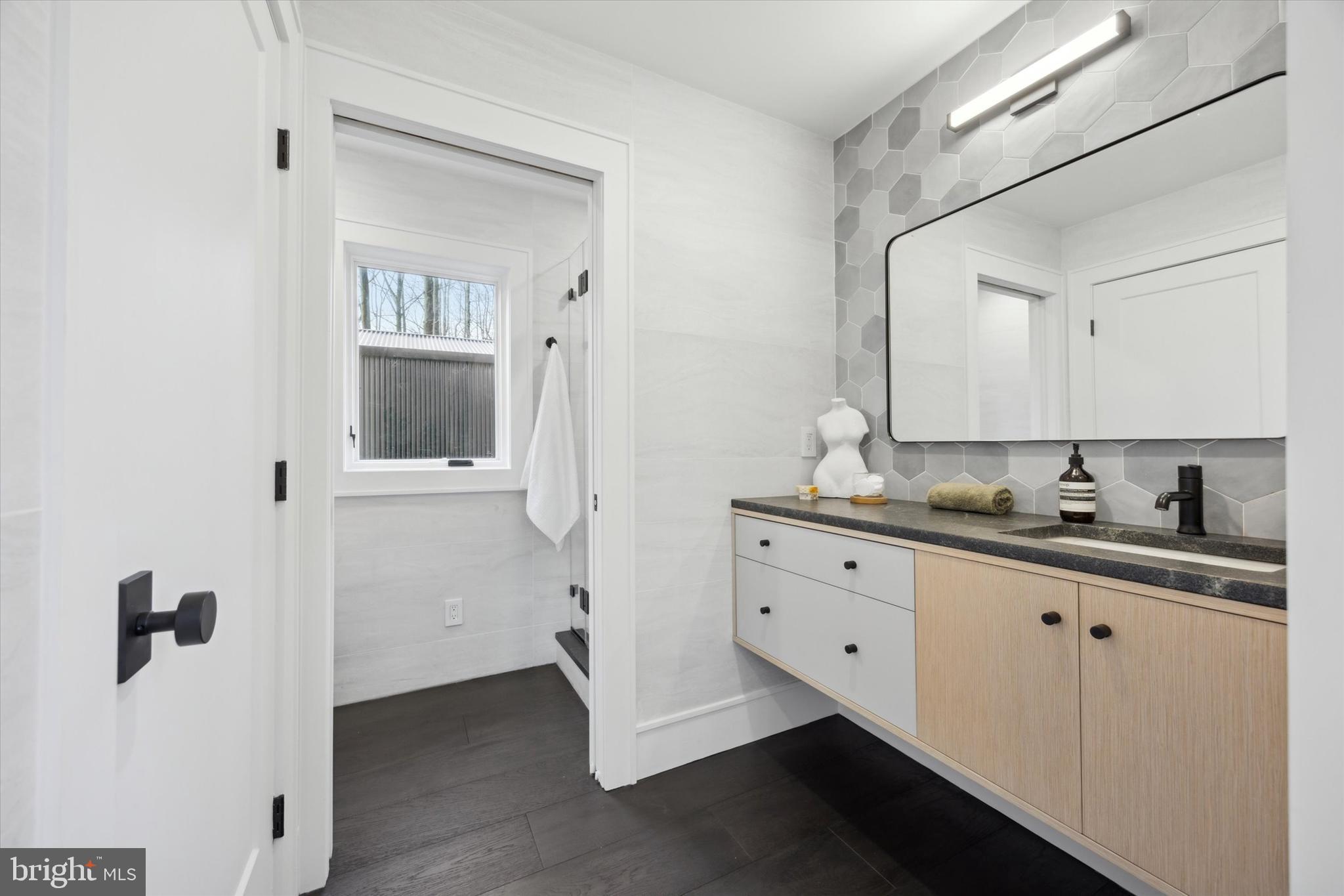 SOLEBURY MOUNT EST - Residential