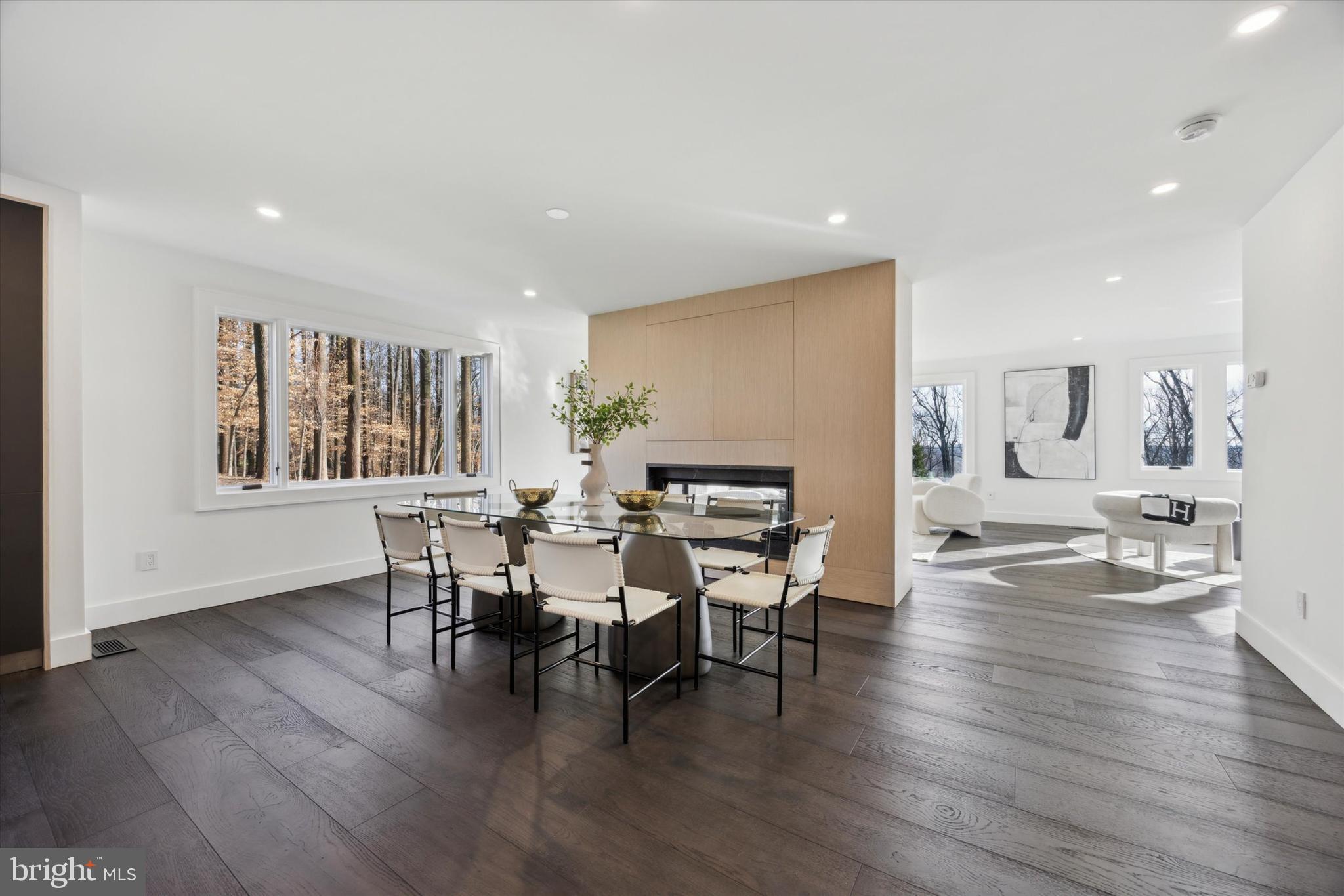 SOLEBURY MOUNT EST - Residential