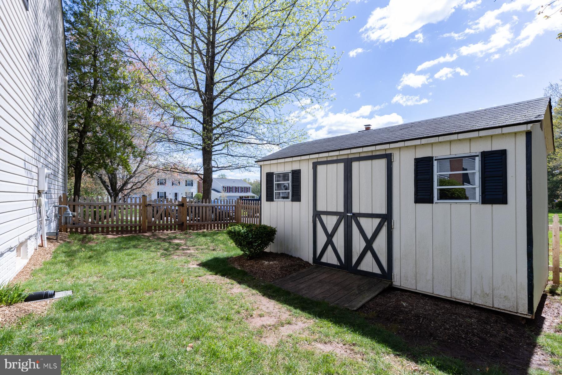 JACKSON MANOR - Residential