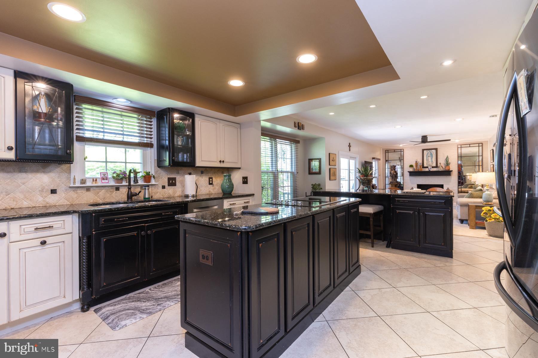 JACKSON MANOR - Residential