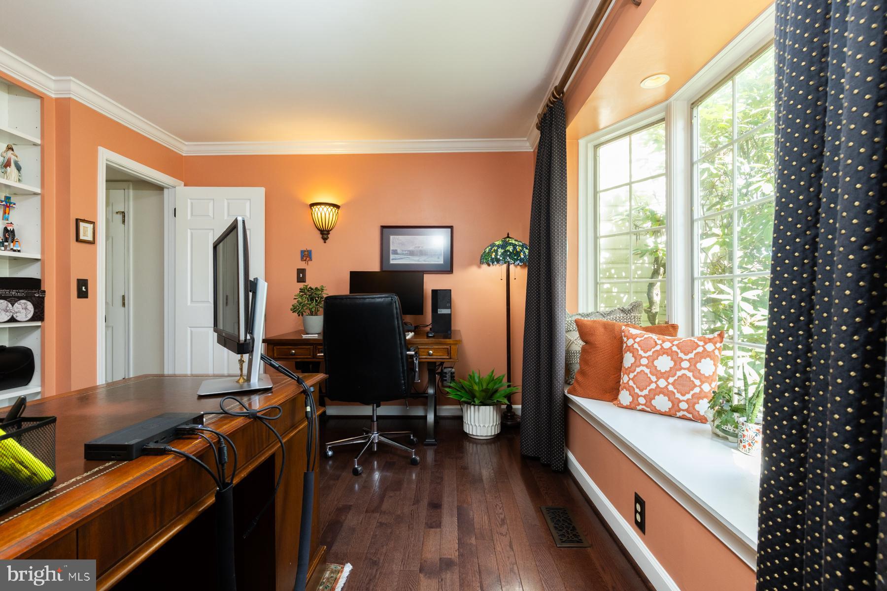 JACKSON MANOR - Residential