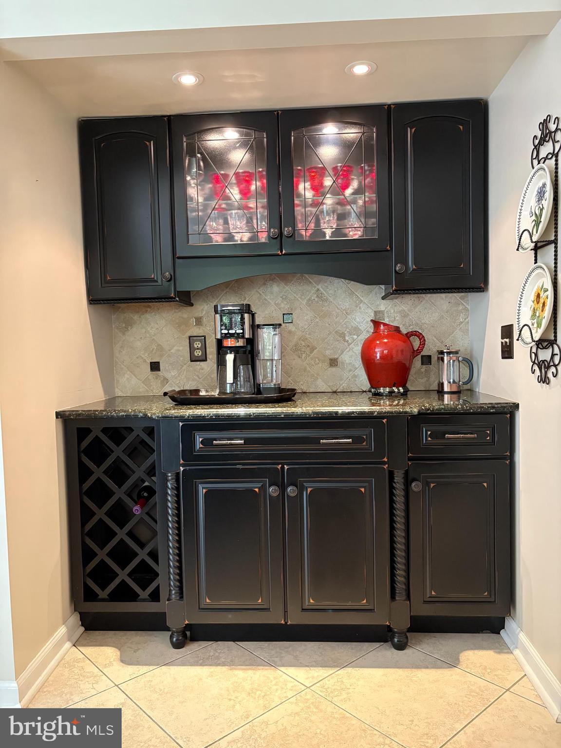 JACKSON MANOR - Residential