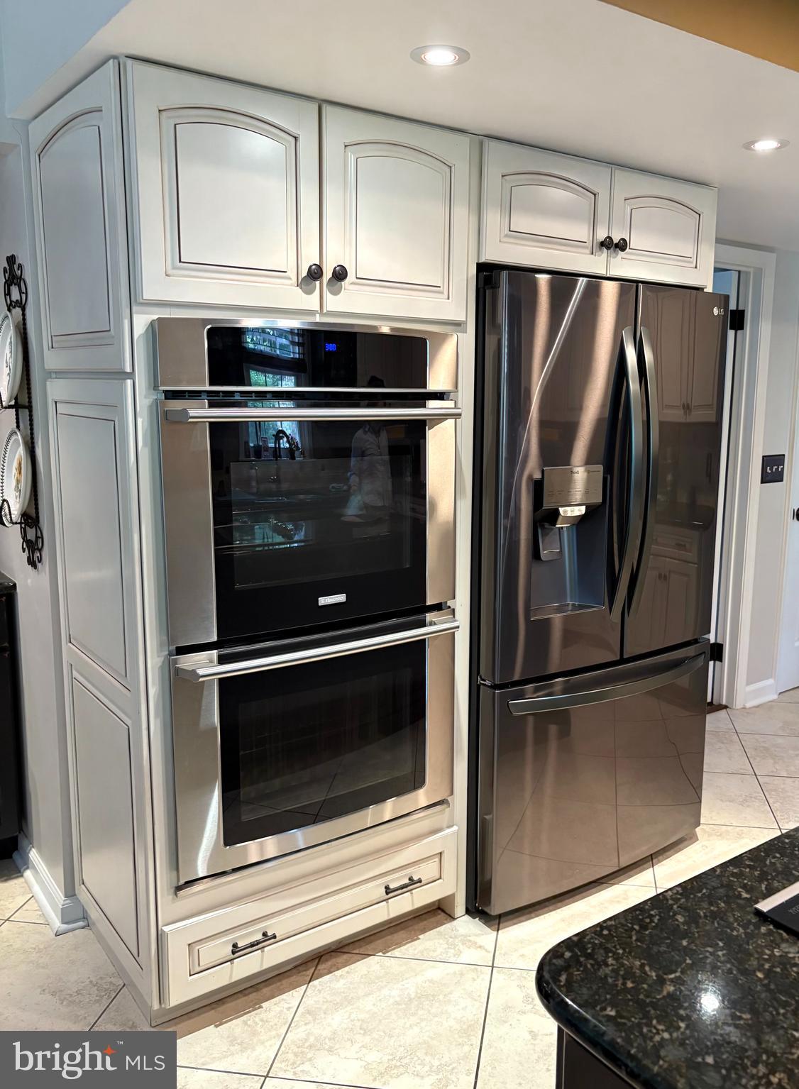 JACKSON MANOR - Residential