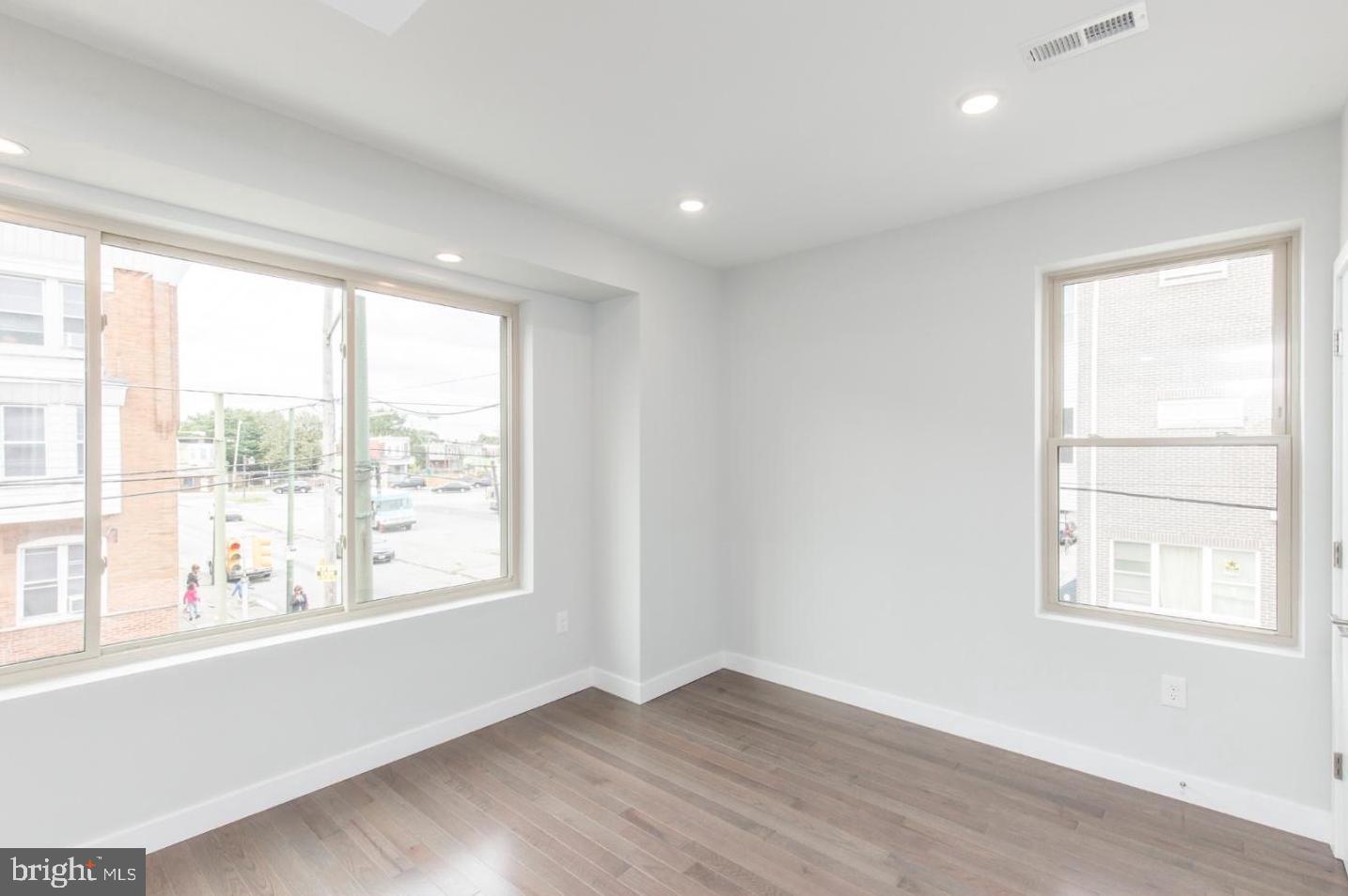 POINT BREEZE - Residential Lease