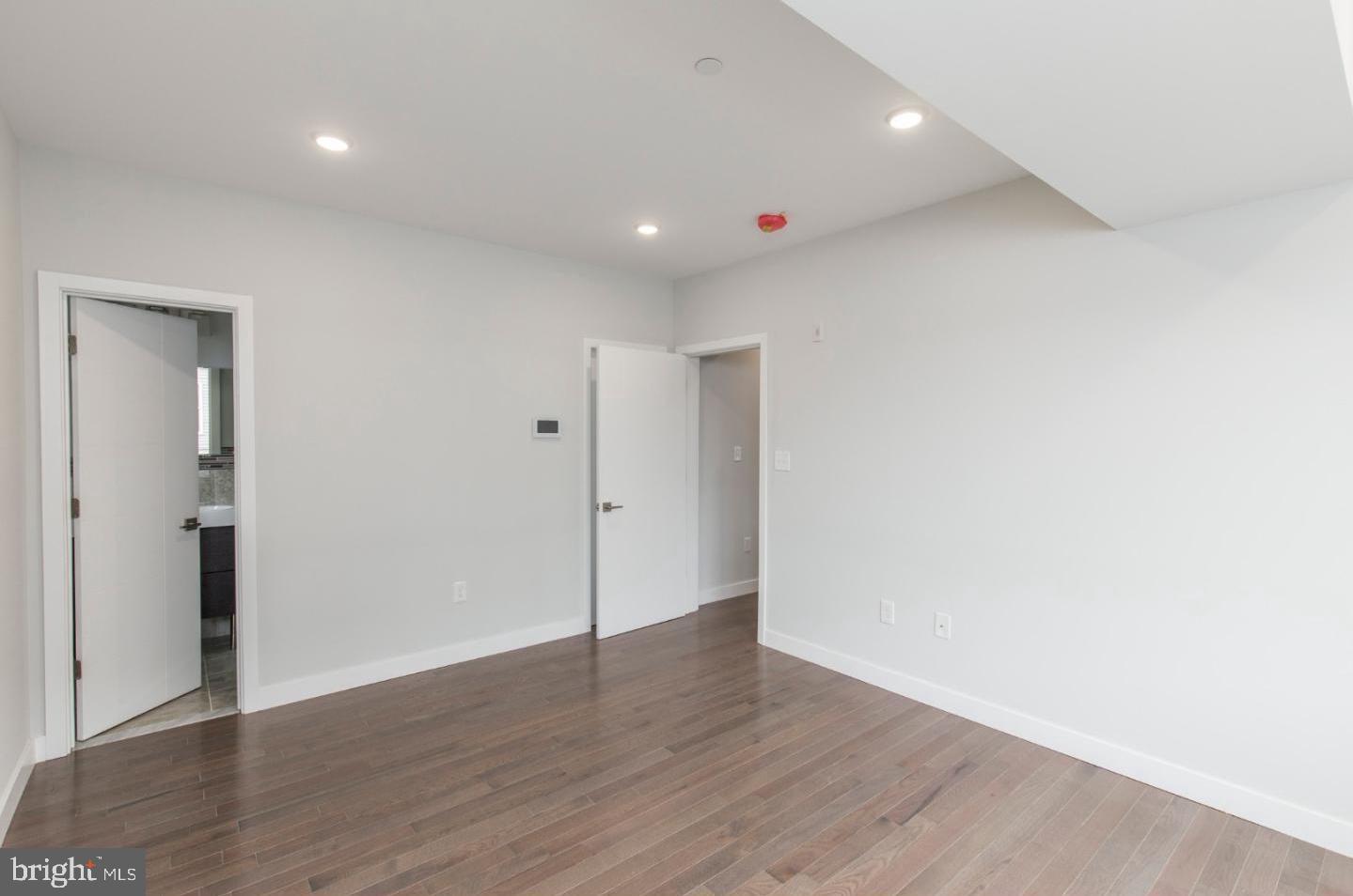 POINT BREEZE - Residential Lease