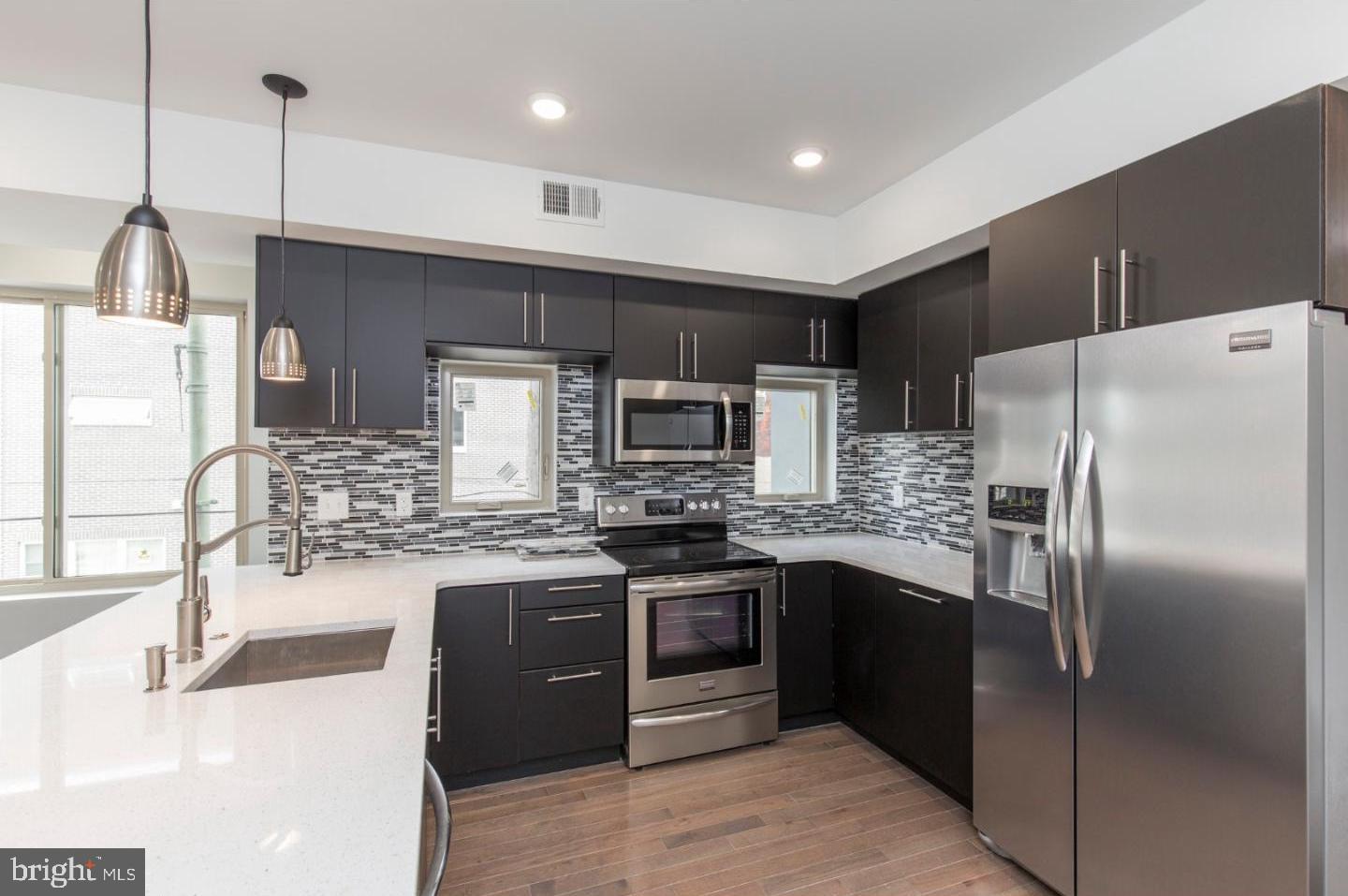 POINT BREEZE - Residential Lease