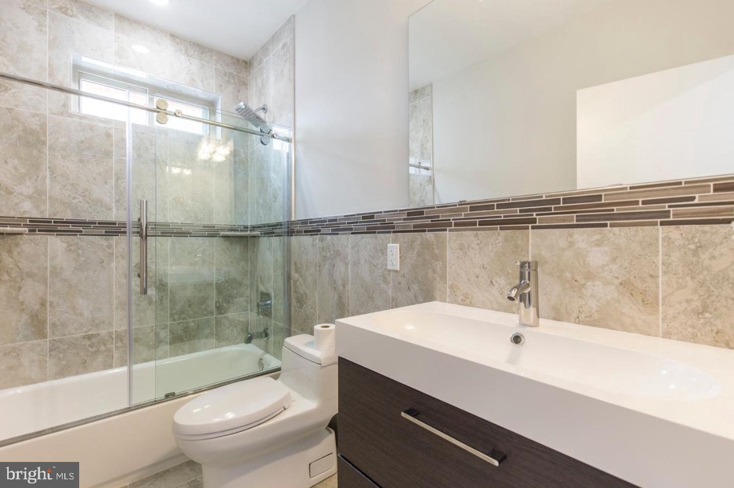 POINT BREEZE - Residential Lease