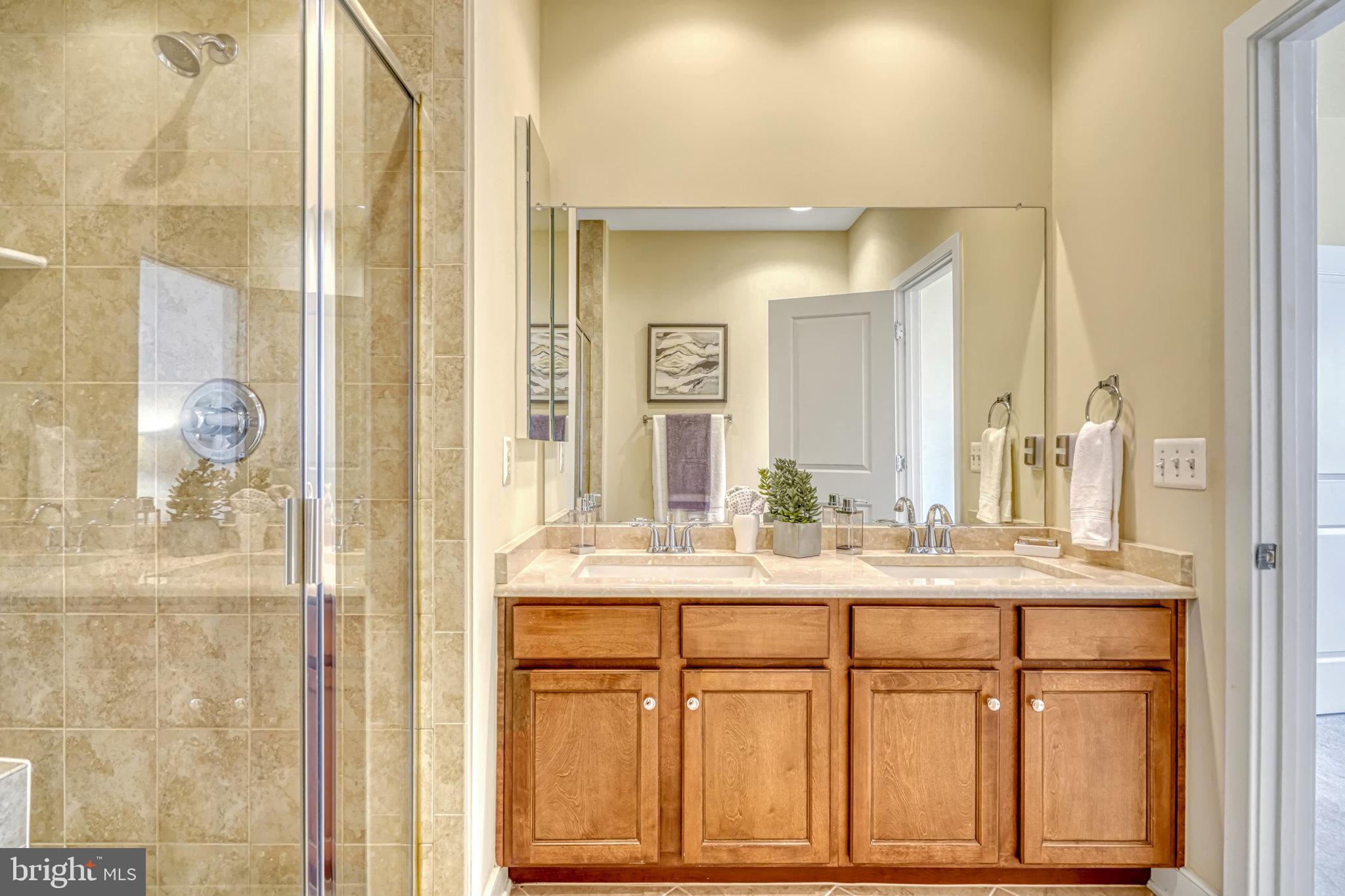 CENTERPOINTE - Residential