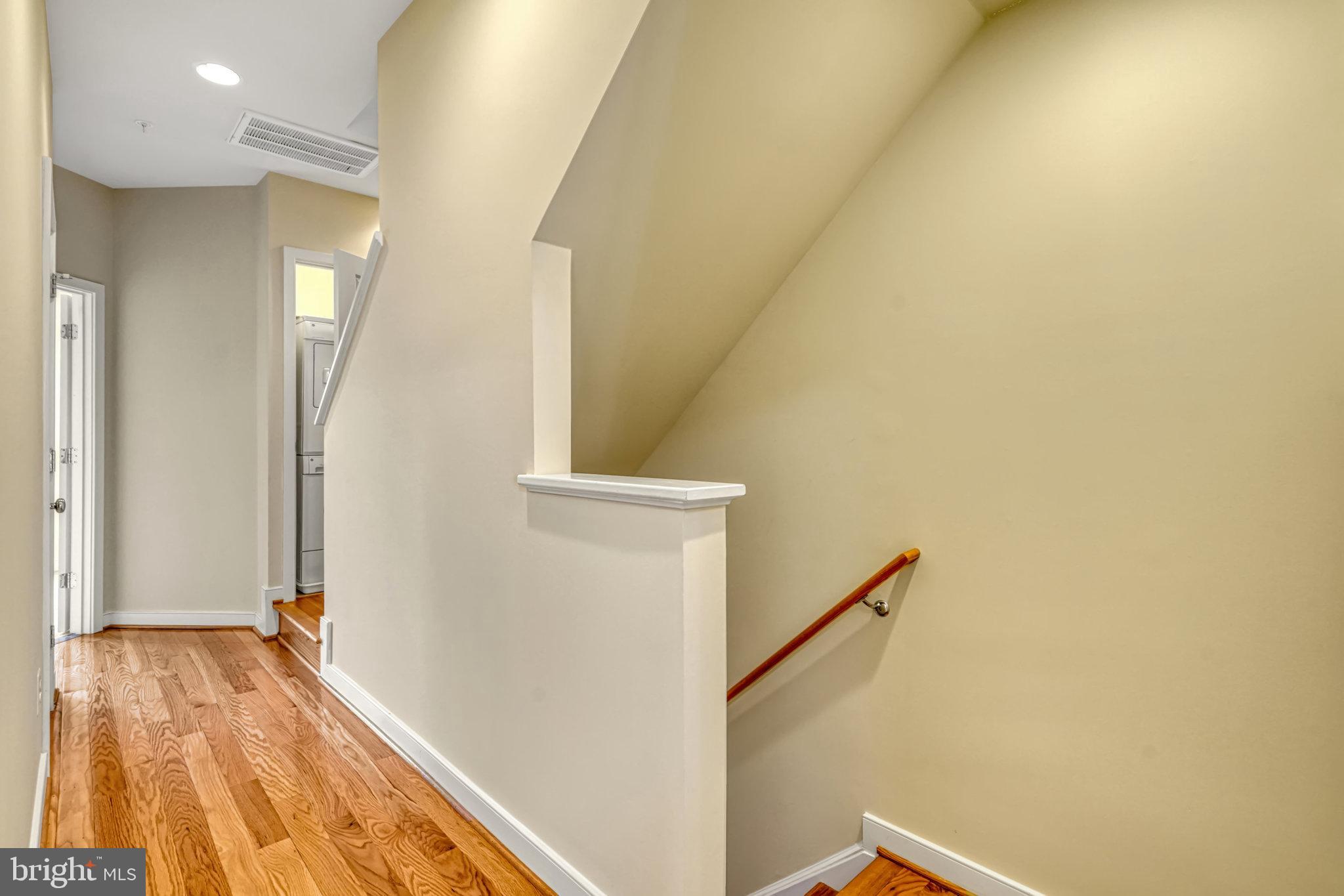 CENTERPOINTE - Residential