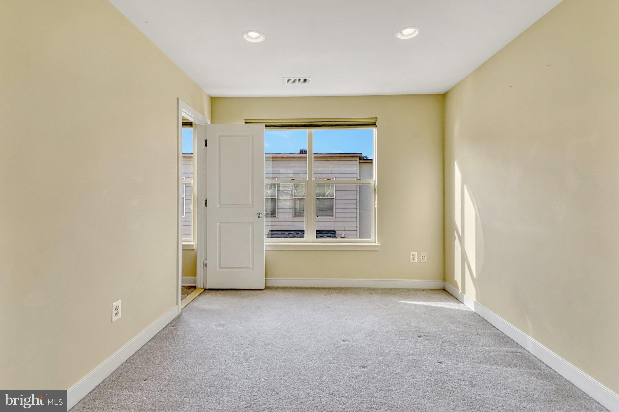 CENTERPOINTE - Residential