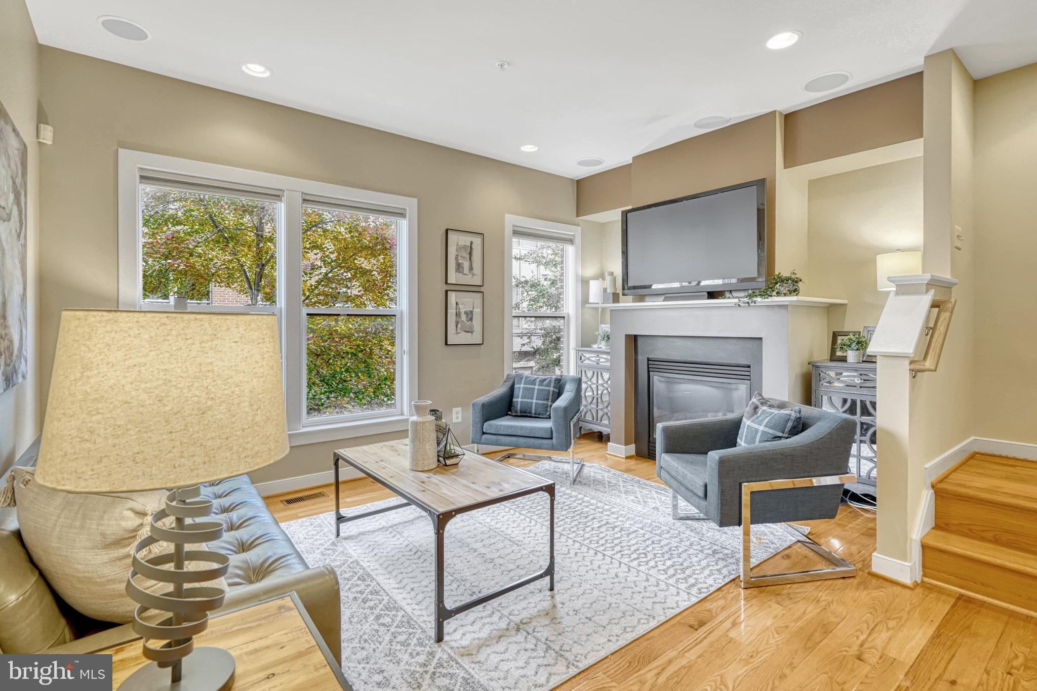 CENTERPOINTE - Residential