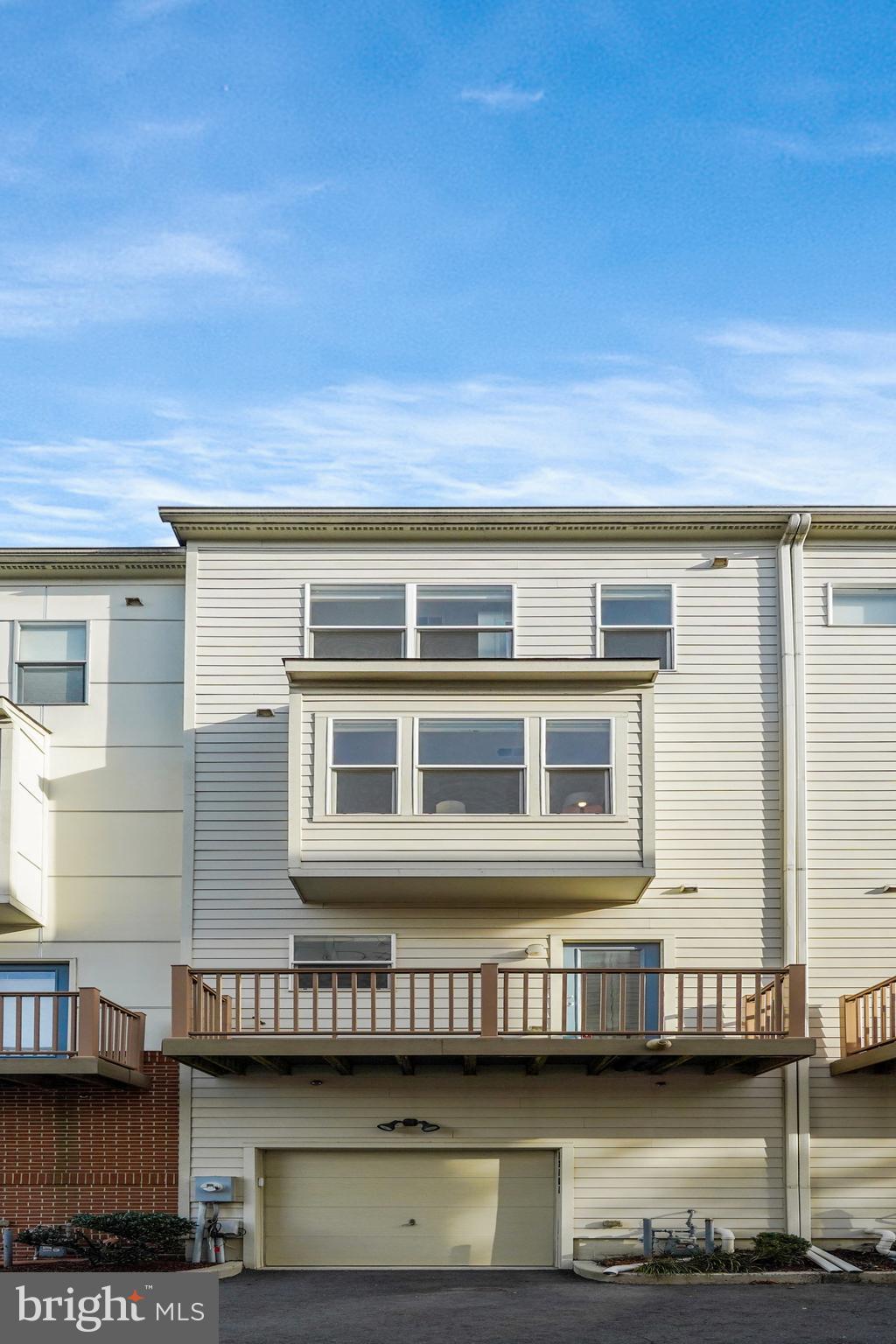 CENTERPOINTE - Residential