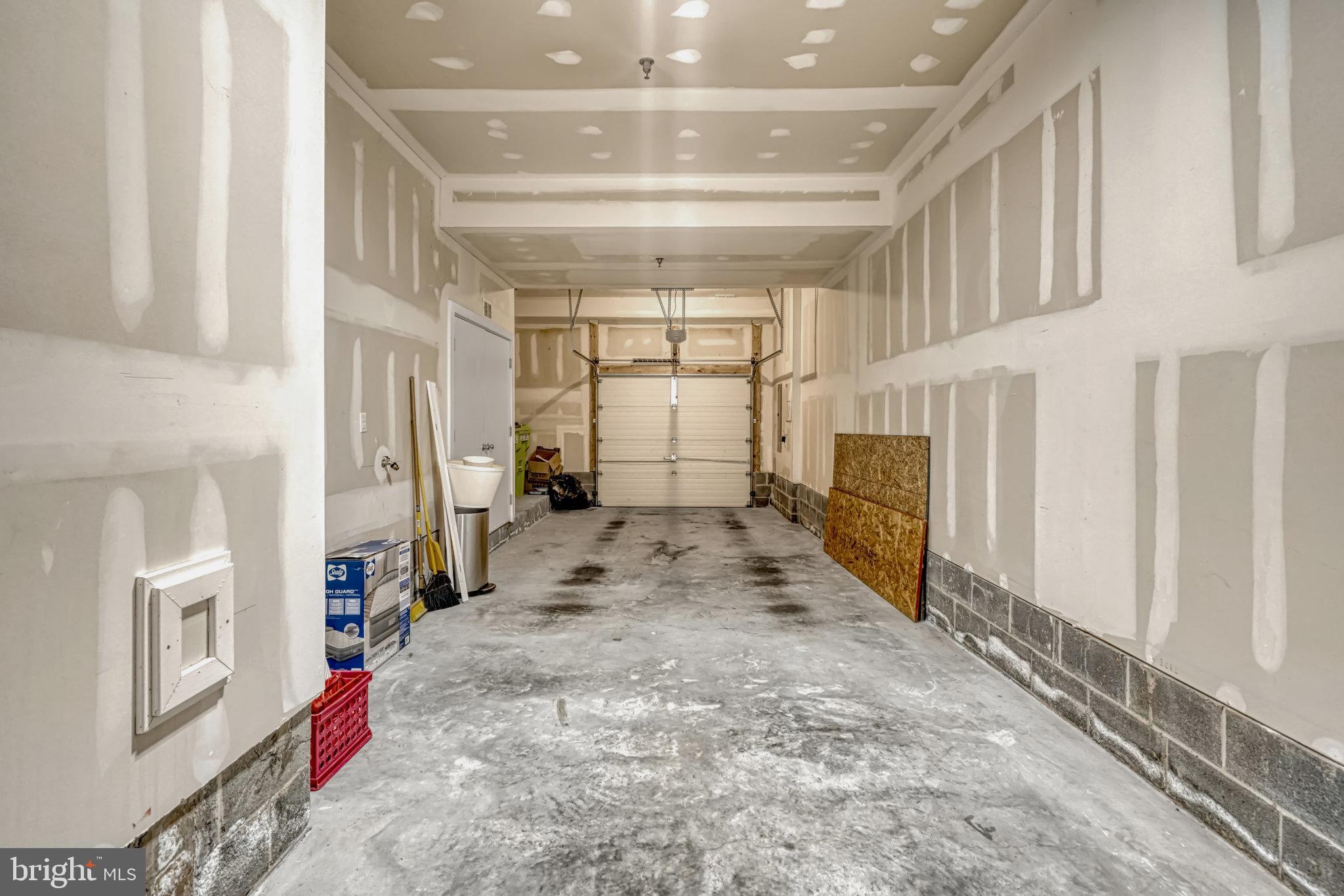 CENTERPOINTE - Residential