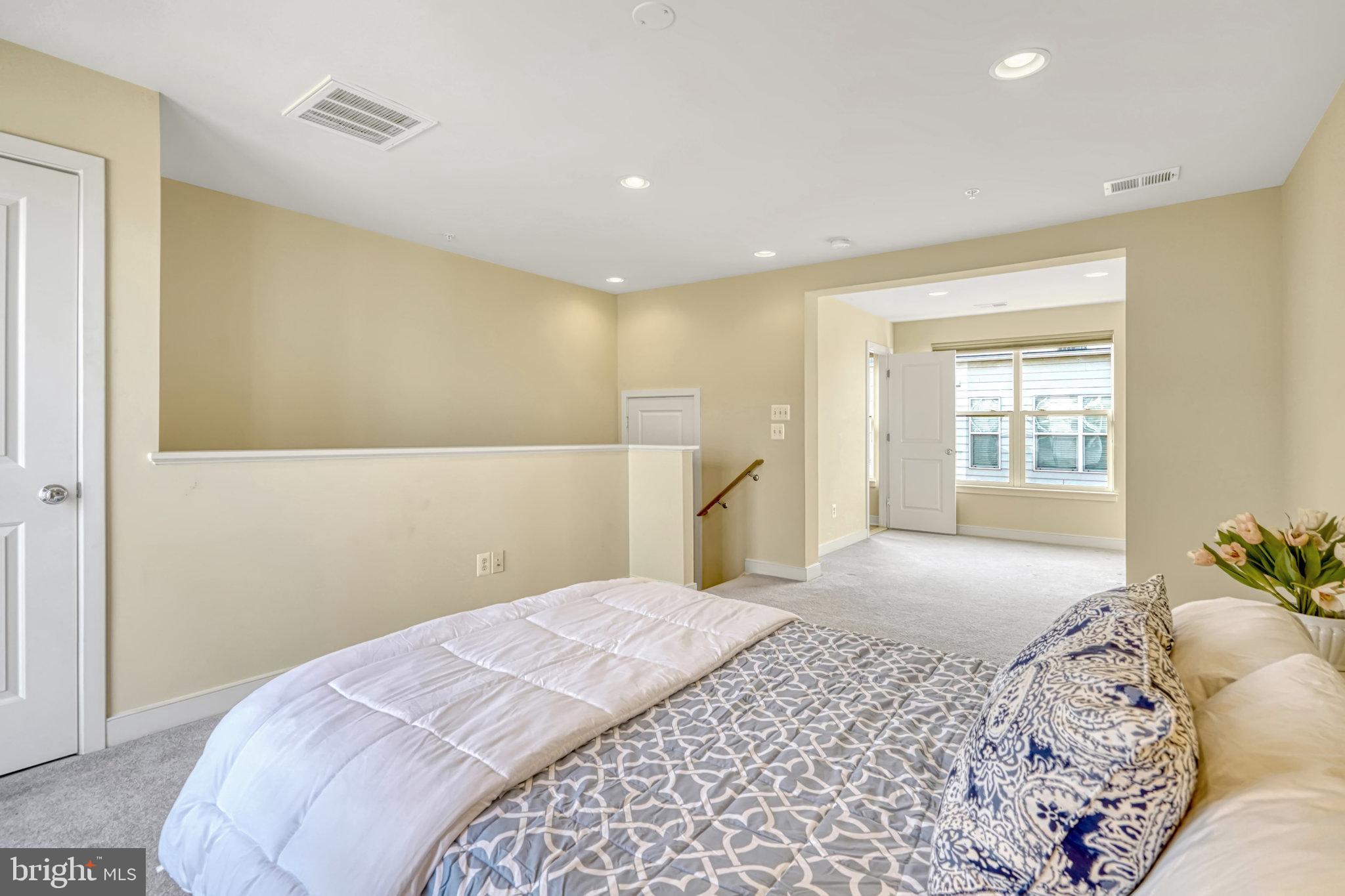 CENTERPOINTE - Residential