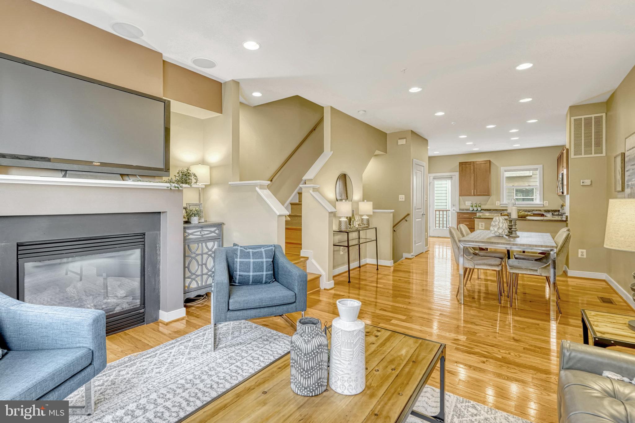 CENTERPOINTE - Residential