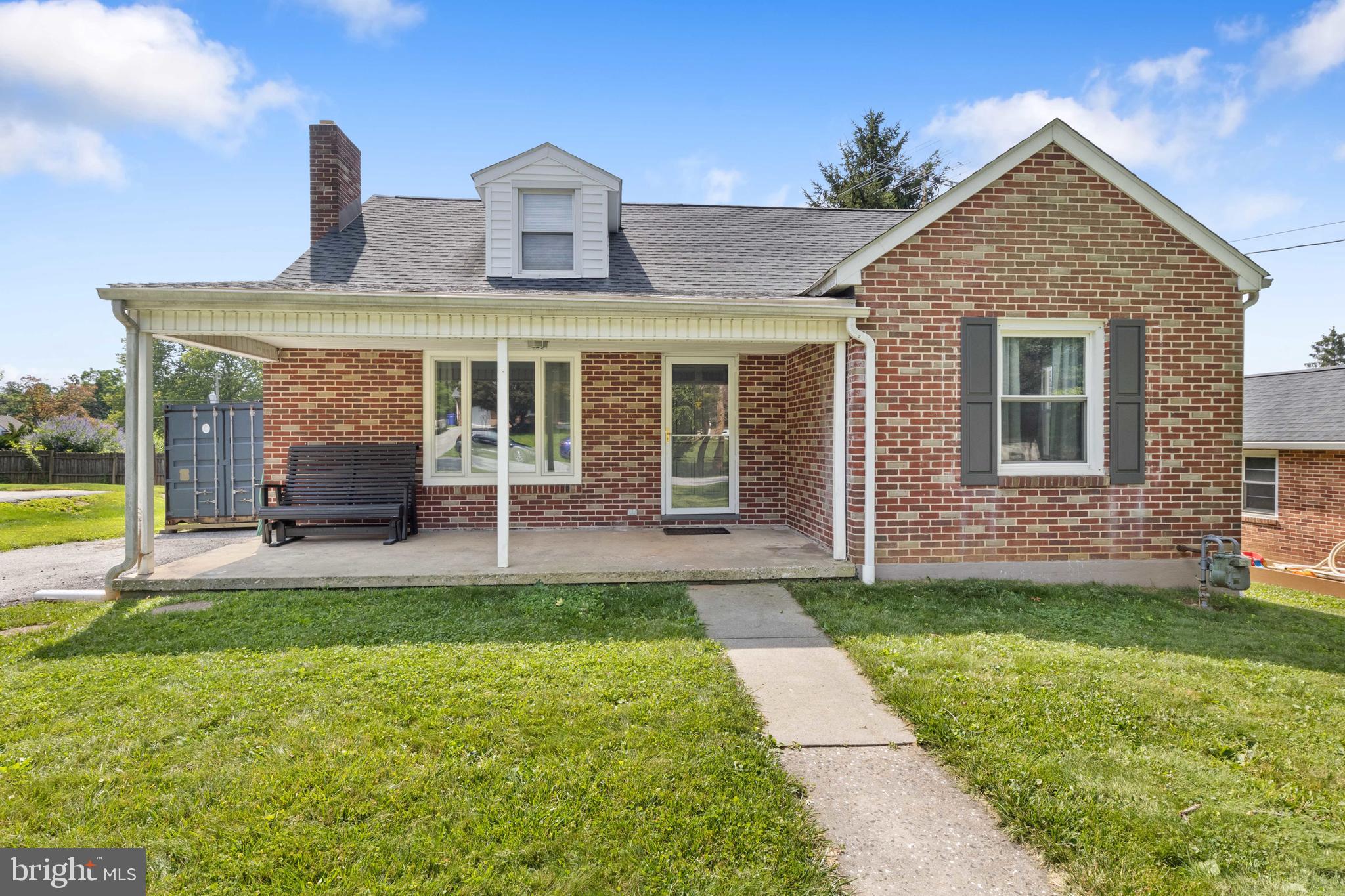 HILLCREST - Residential