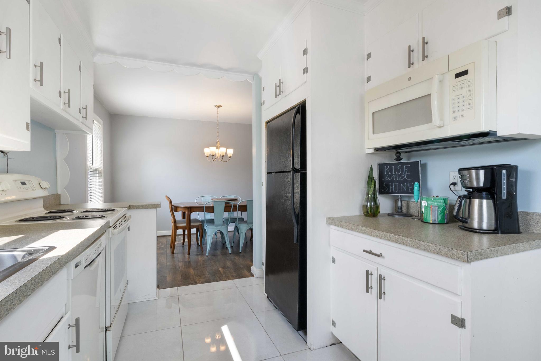 HILLCREST - Residential