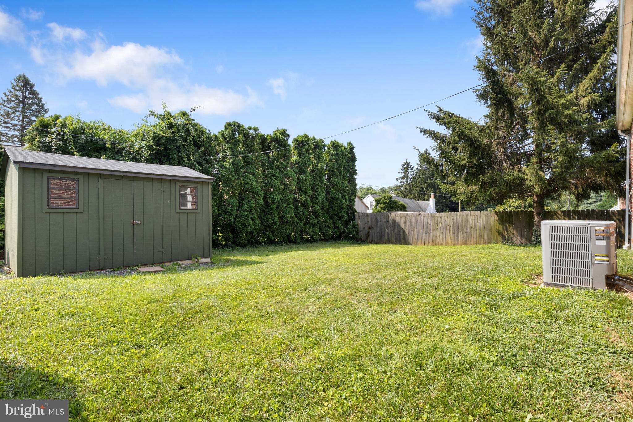 HILLCREST - Residential