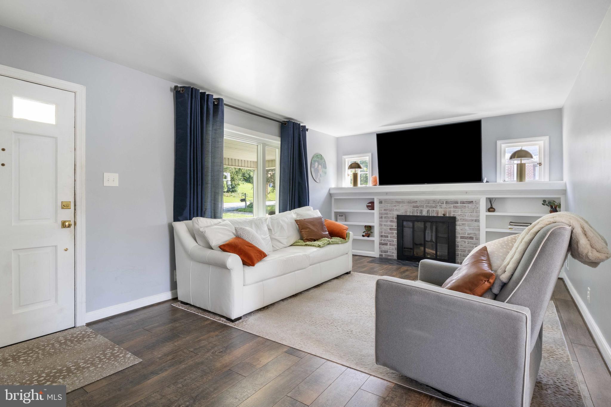 HILLCREST - Residential