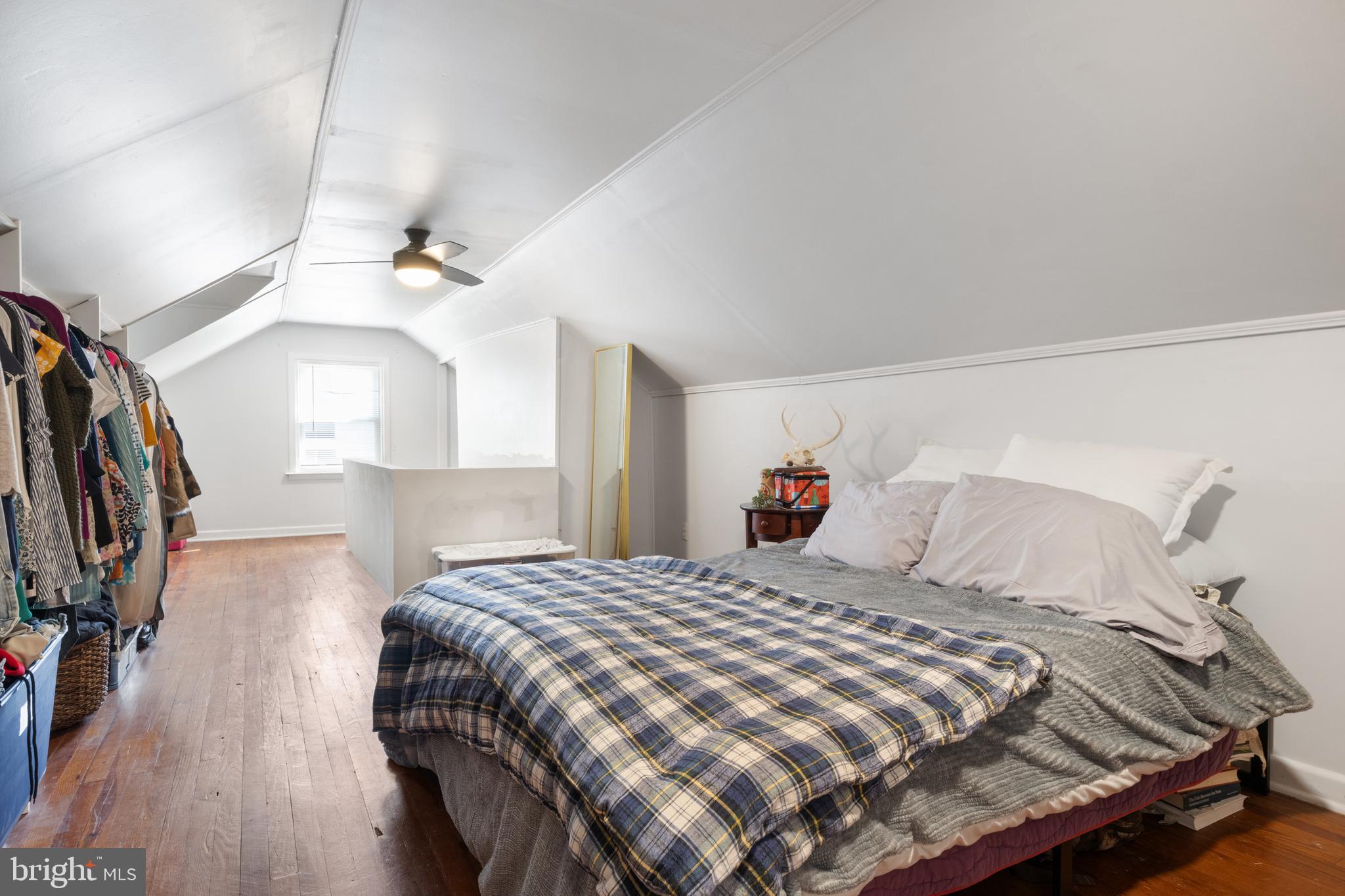 HILLCREST - Residential