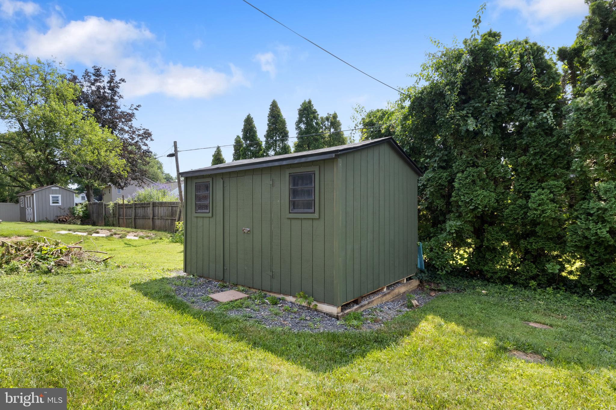 HILLCREST - Residential