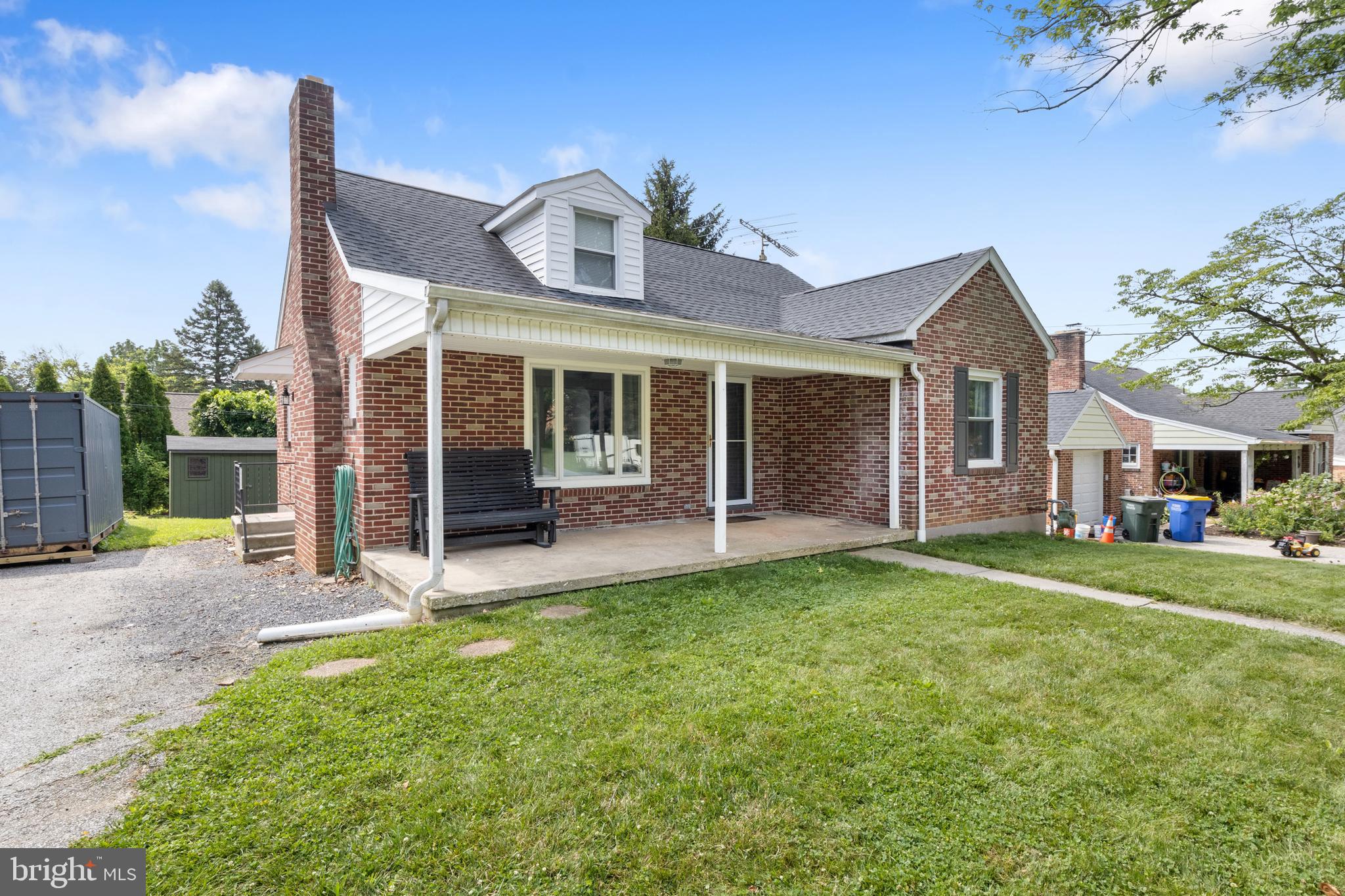 HILLCREST - Residential