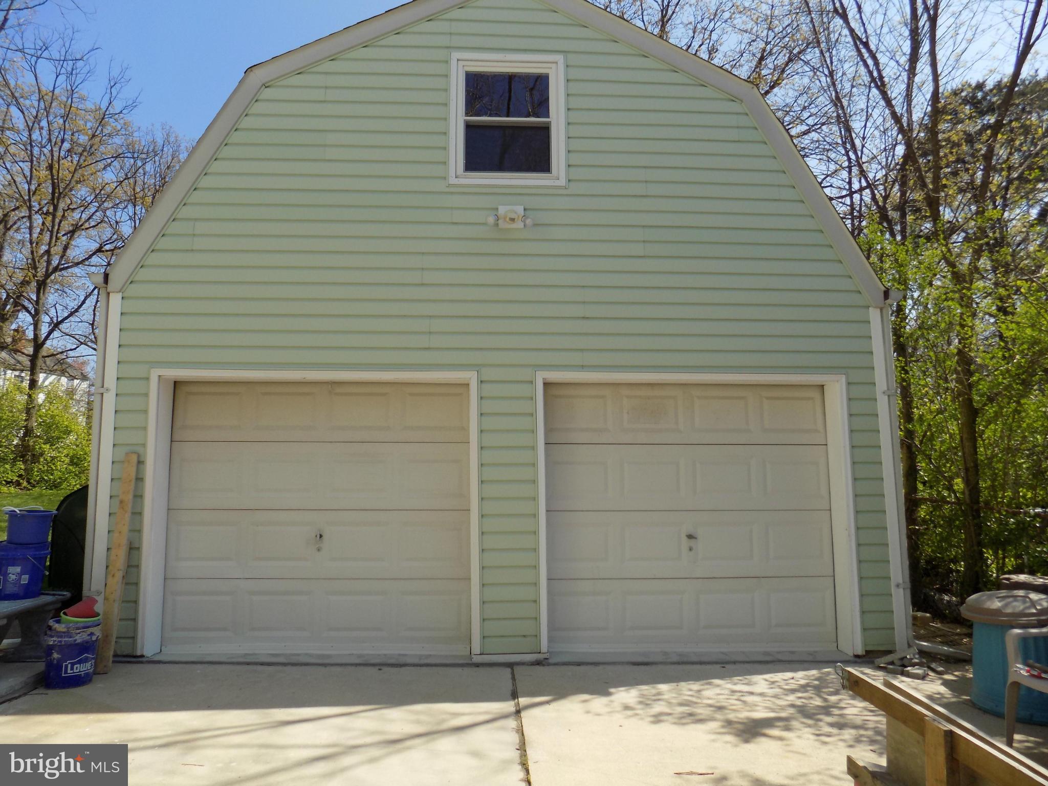 LANDOVER HILLS - Residential