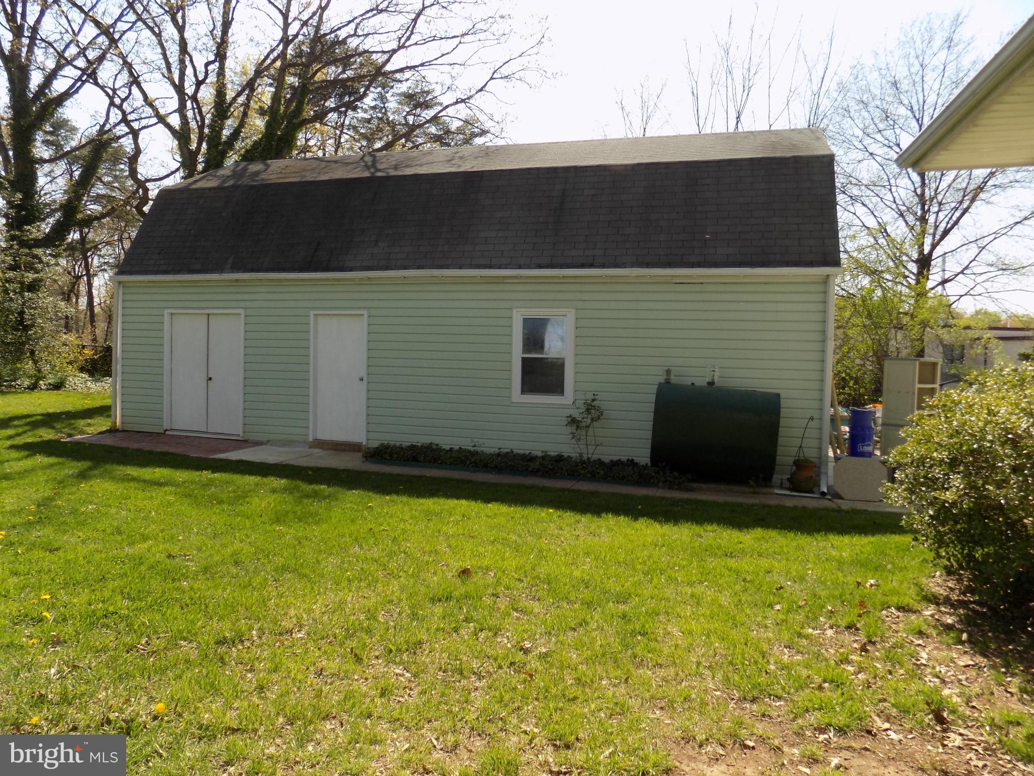 LANDOVER HILLS - Residential