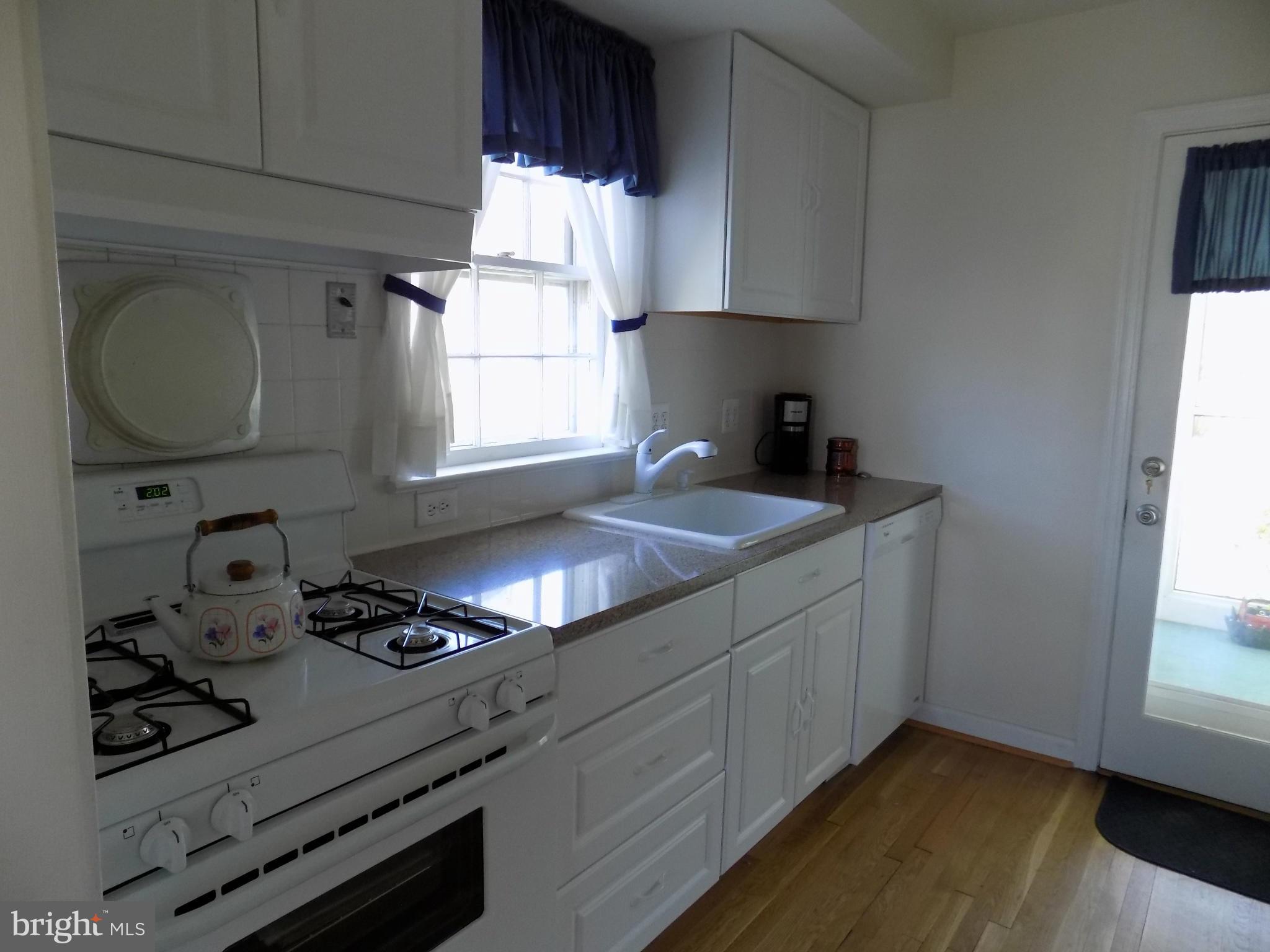 LANDOVER HILLS - Residential